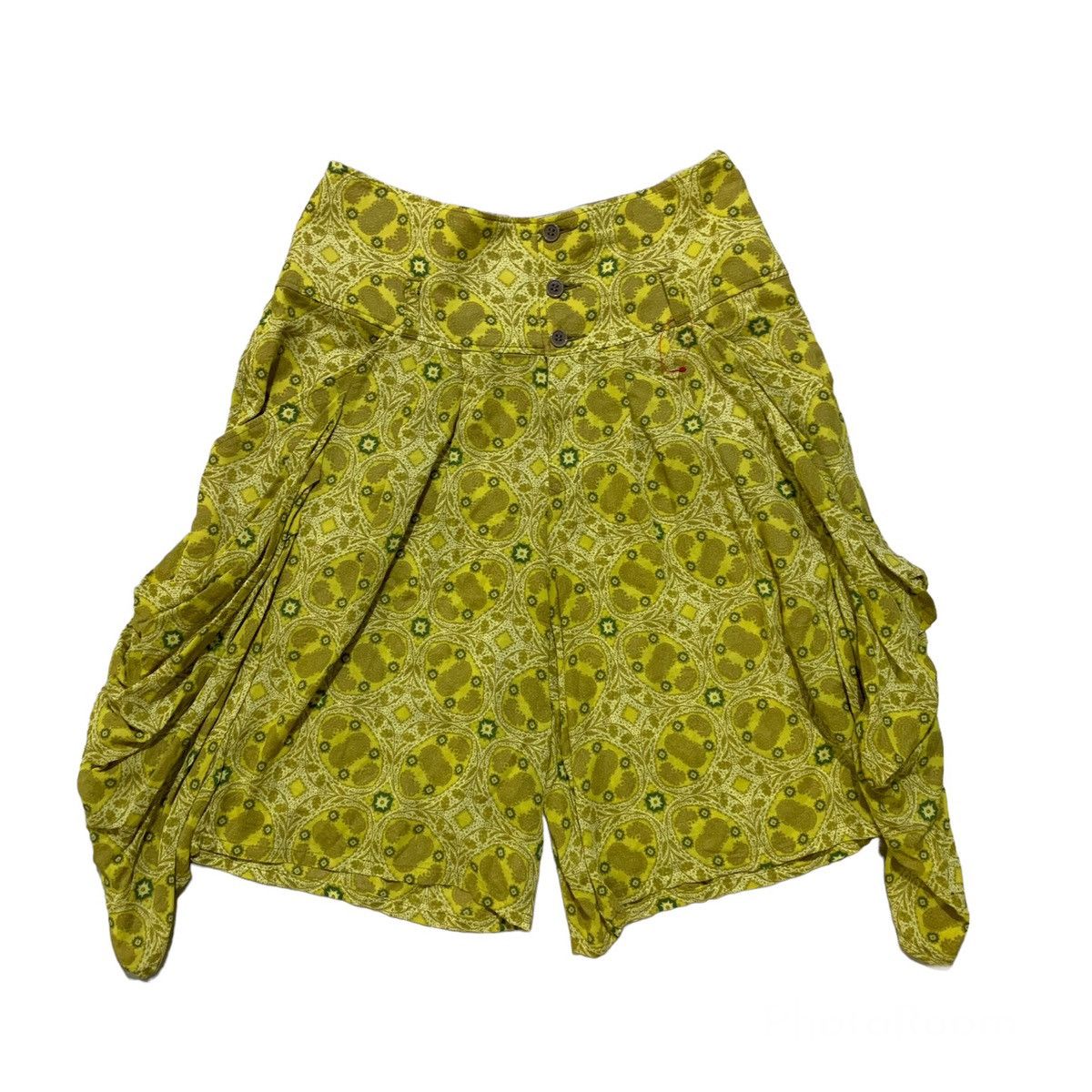 Issey miyake zucca short pants