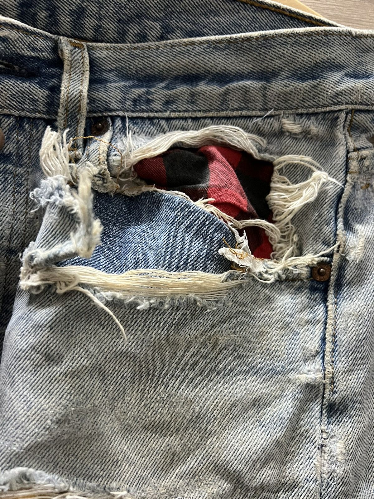 Levi's Vintage Clothing Levis 501 xx USA vintage 90s distressed rugged nice Size US 32 / EU 48 - 13 Thumbnail
