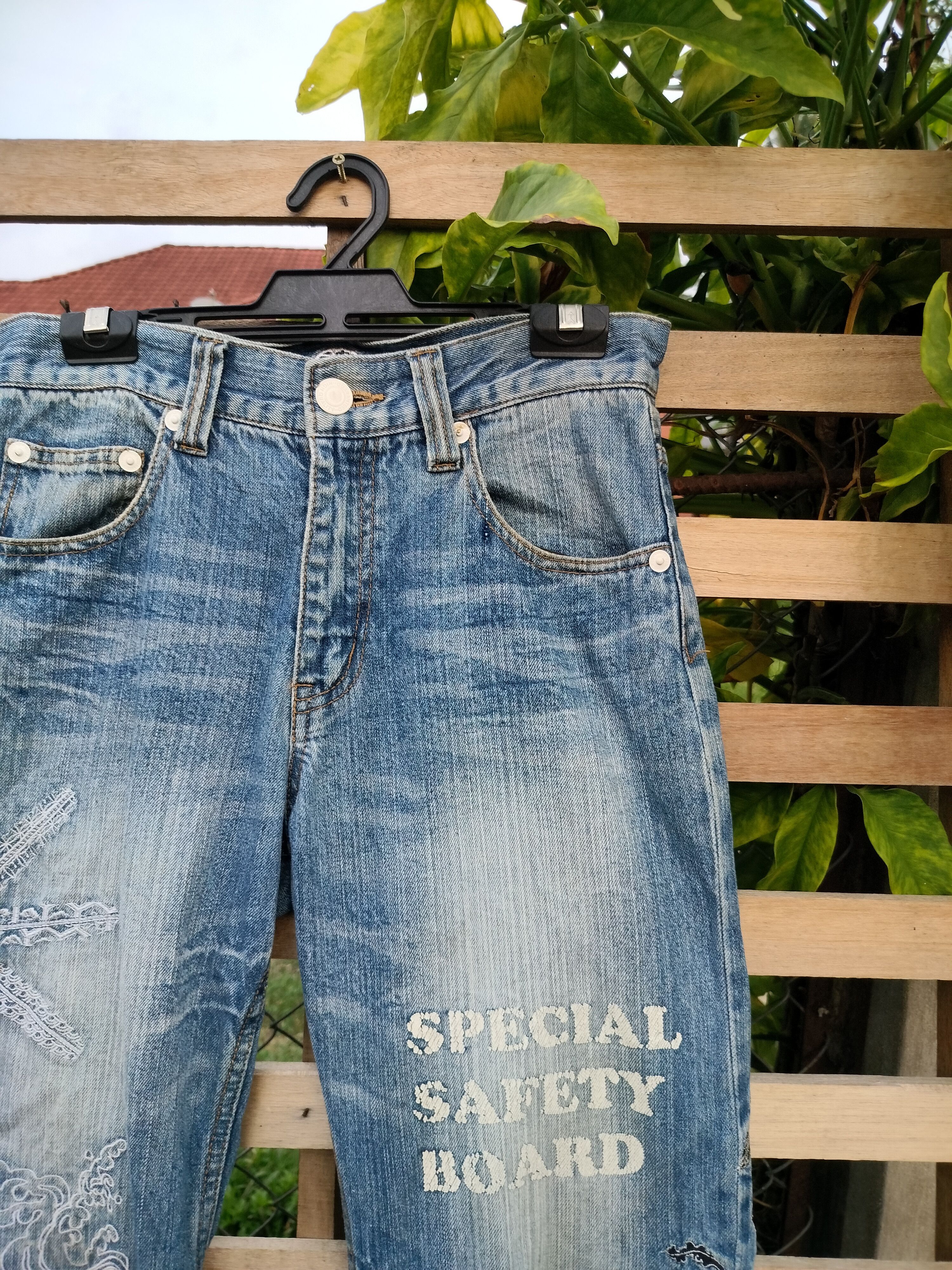 Japanese Brand SPECIAL SAFETY BOARD EMBROIDERY ART DENIM Size US 29 - 3 Thumbnail