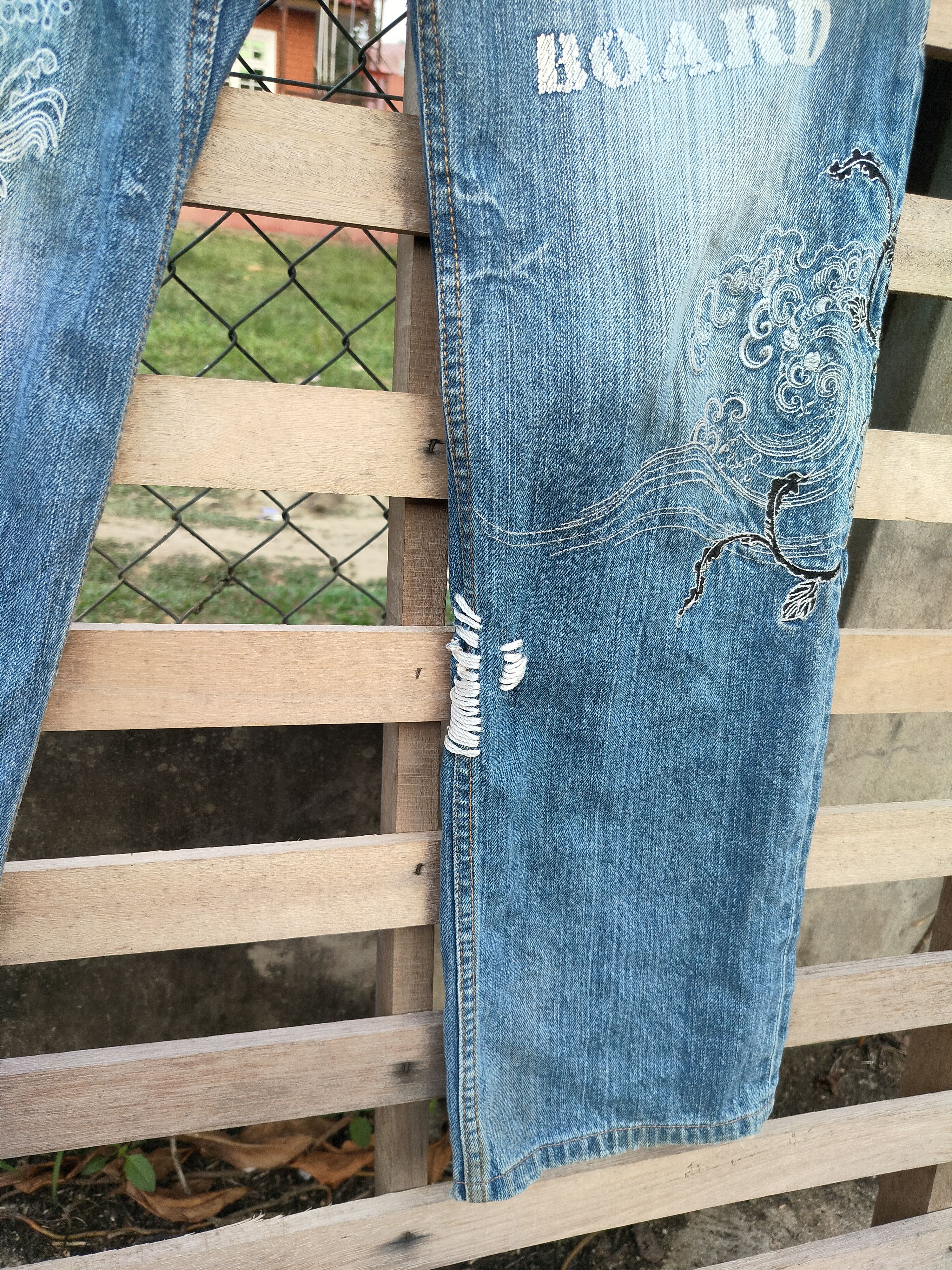 Japanese Brand SPECIAL SAFETY BOARD EMBROIDERY ART DENIM Size US 29 - 5 Thumbnail