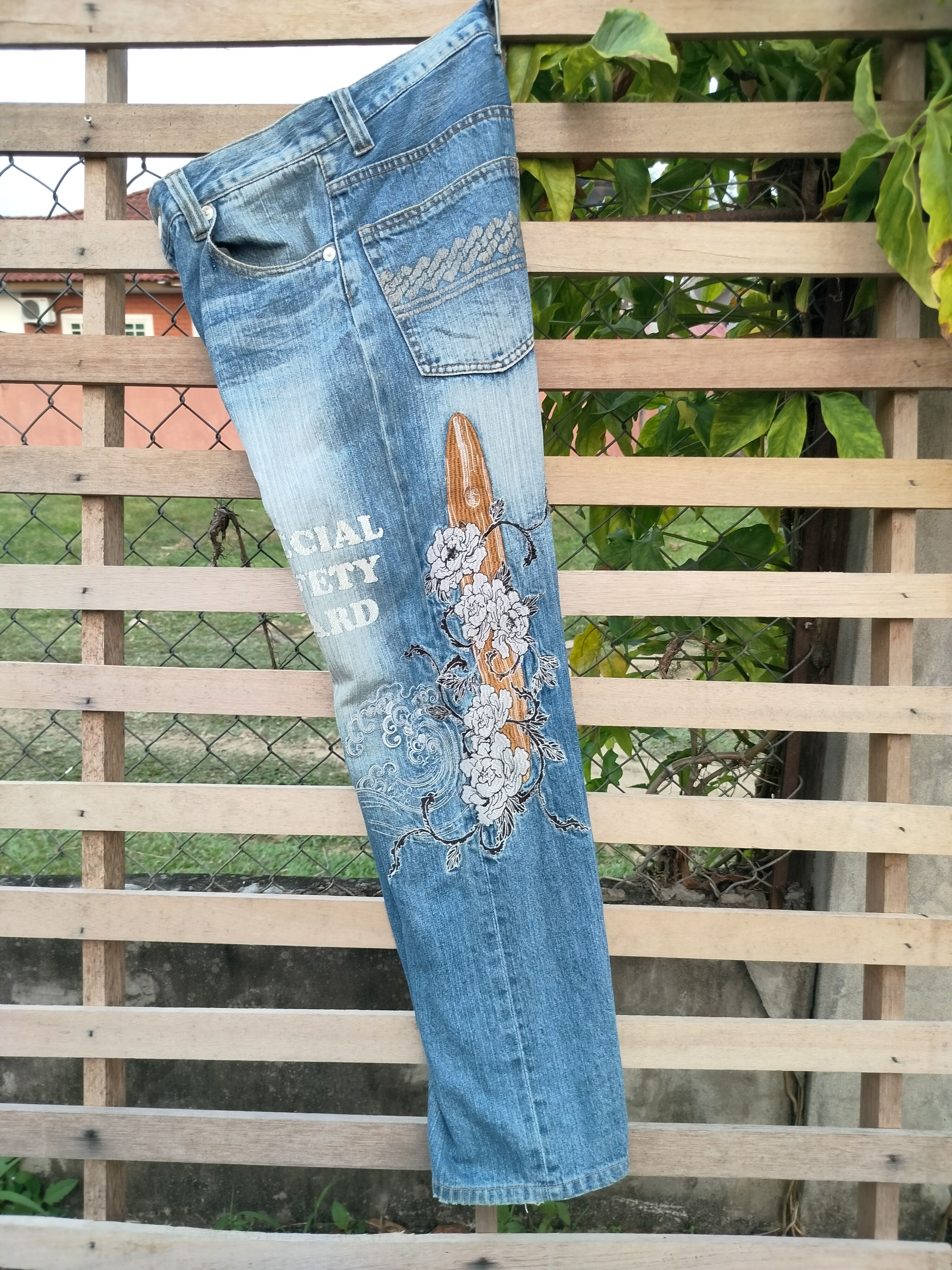 Japanese Brand SPECIAL SAFETY BOARD EMBROIDERY ART DENIM Size US 29 - 6 Thumbnail