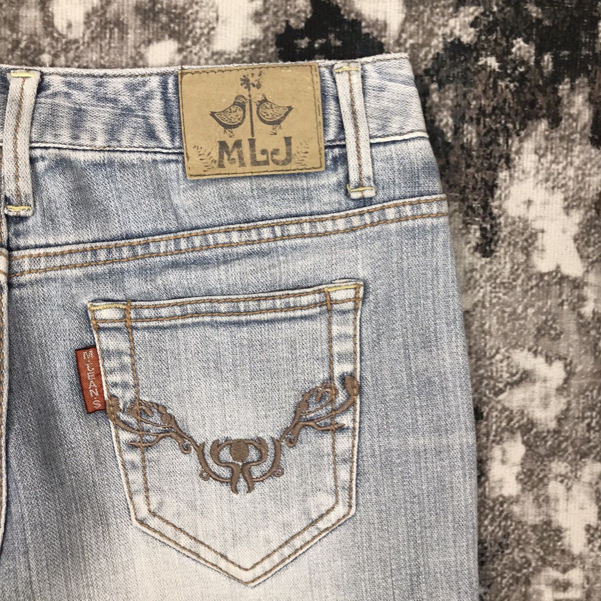 Japanese Brand × Michiko Koshino London × Vintage Vintage Michiko London Jeans Flare Light Wash Jeans Size 27" / US 4 / IT 40 - 10 Thumbnail