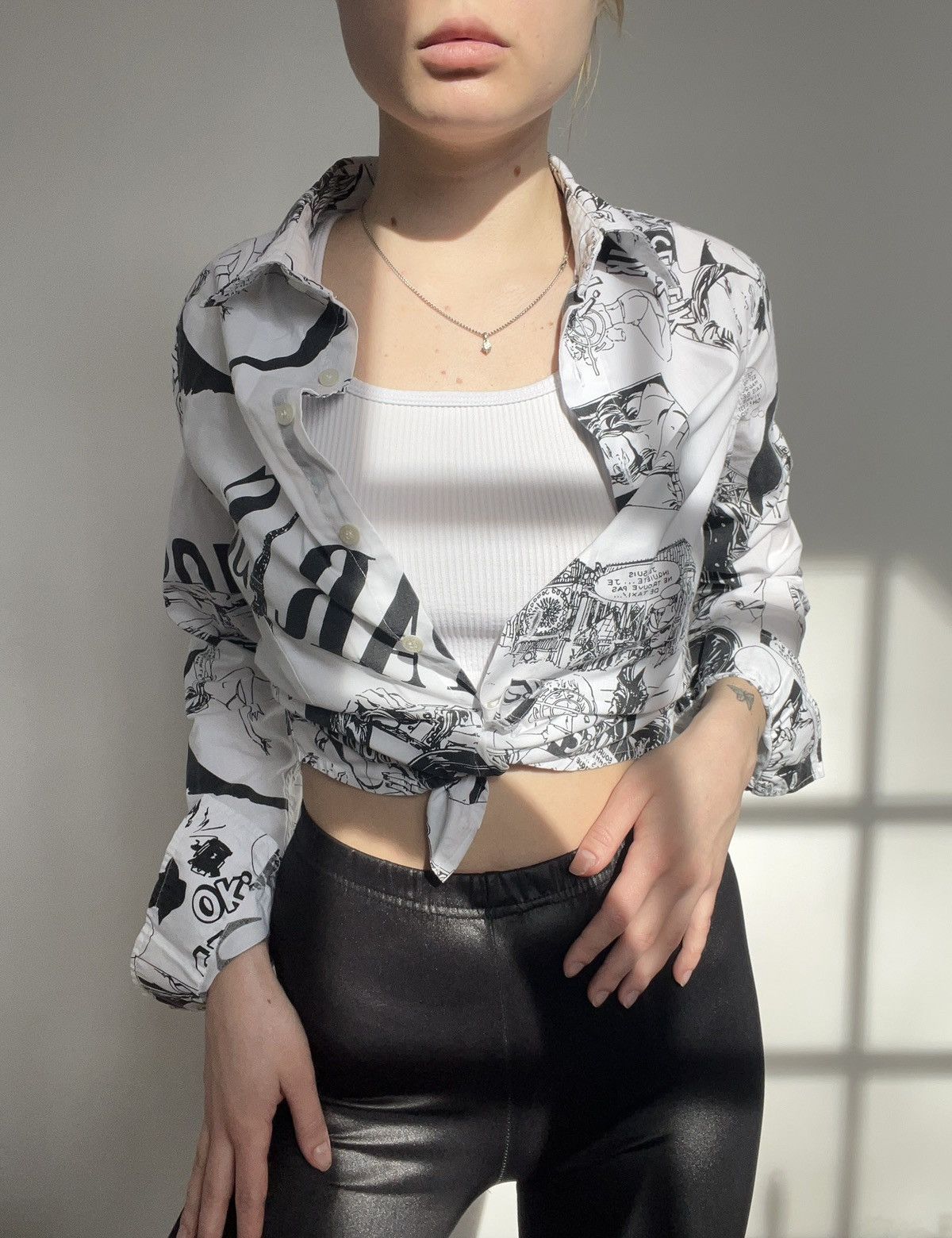 Moschino Vintage Moschino Jeans Comics All Over Print Shirt Size S / US 4 / IT 40 - 22 Thumbnail