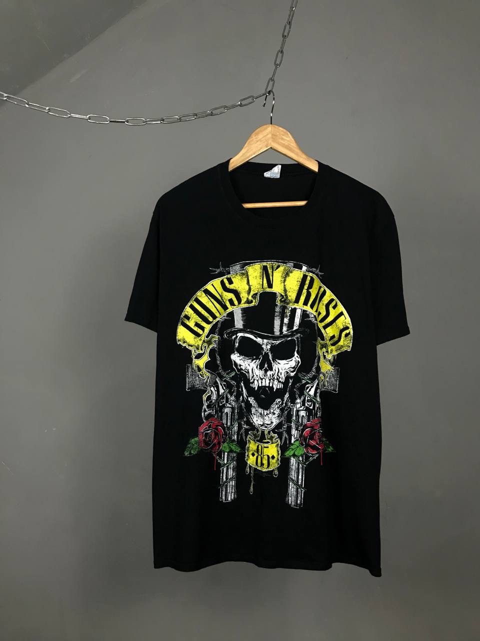 Band Tees × Guns N' Roses × Vintage Guns and Roses 2012 vintage overprinted rock band tee Size US XL / EU 56 / 4 - 1 Thumbnail