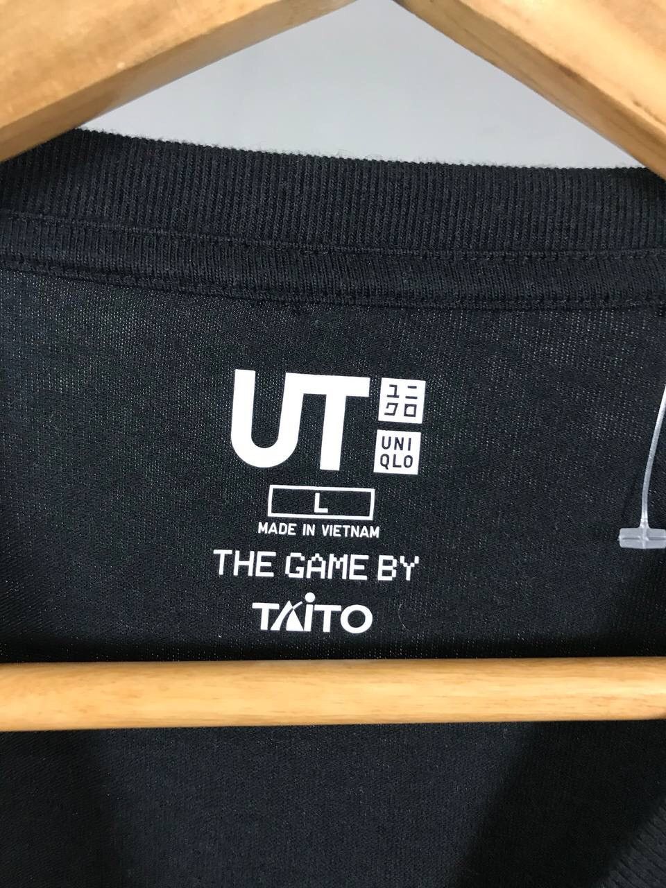 Uniqlo Uniqlo X The Game By Taito Space Invaders Streetwear Tee Size US L / EU 52-54 / 3 - 4 Thumbnail