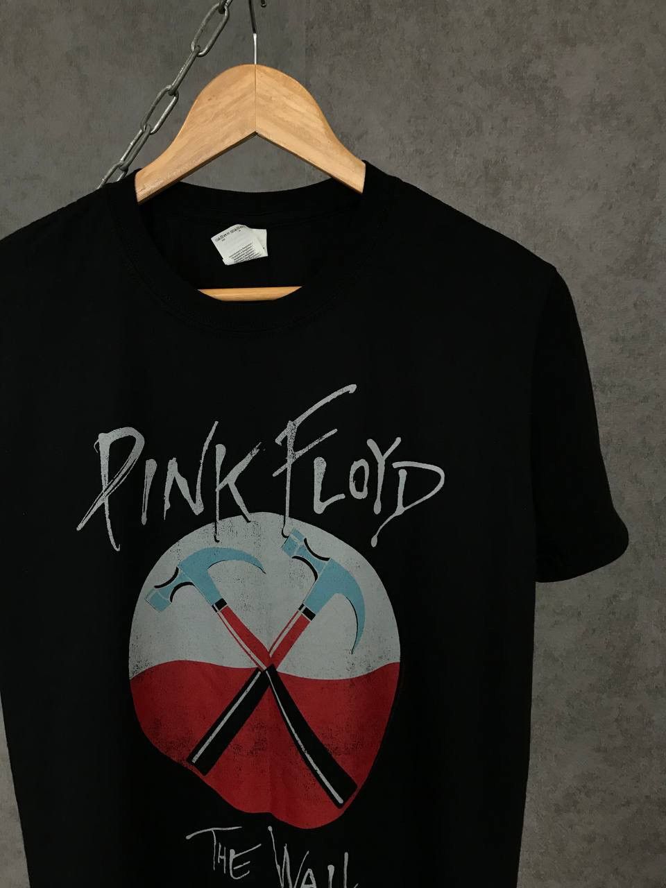 Band Tees Pink Floyd The Wall rock band tee Size US M / EU 48-50 / 2 - 2 Thumbnail