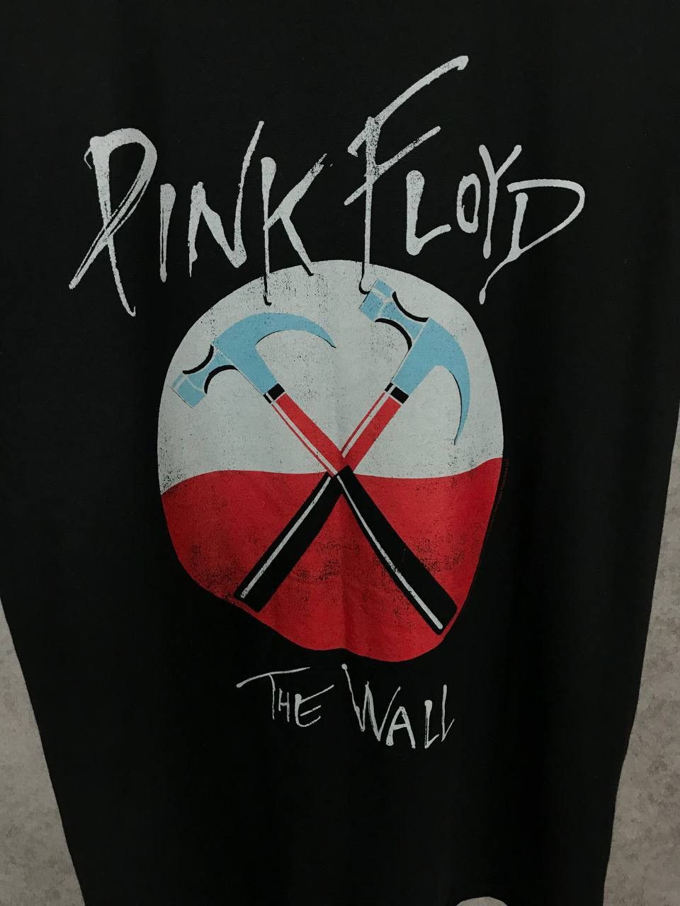 Band Tees Pink Floyd The Wall rock band tee Size US M / EU 48-50 / 2 - 3 Thumbnail