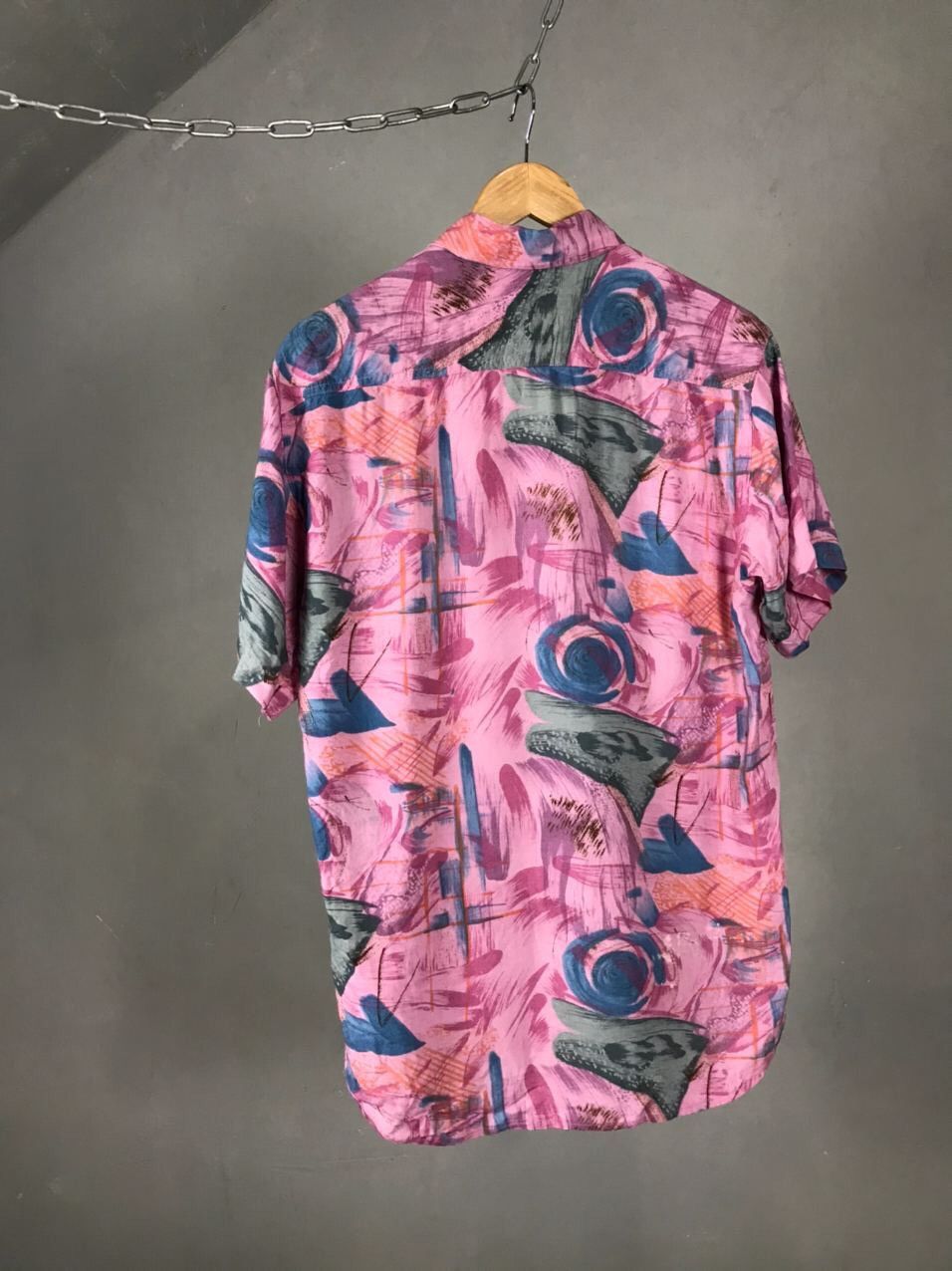Vintage Vintage crazy Hawaiian viscose shirt Size US M / EU 48-50 / 2 - 5 Thumbnail