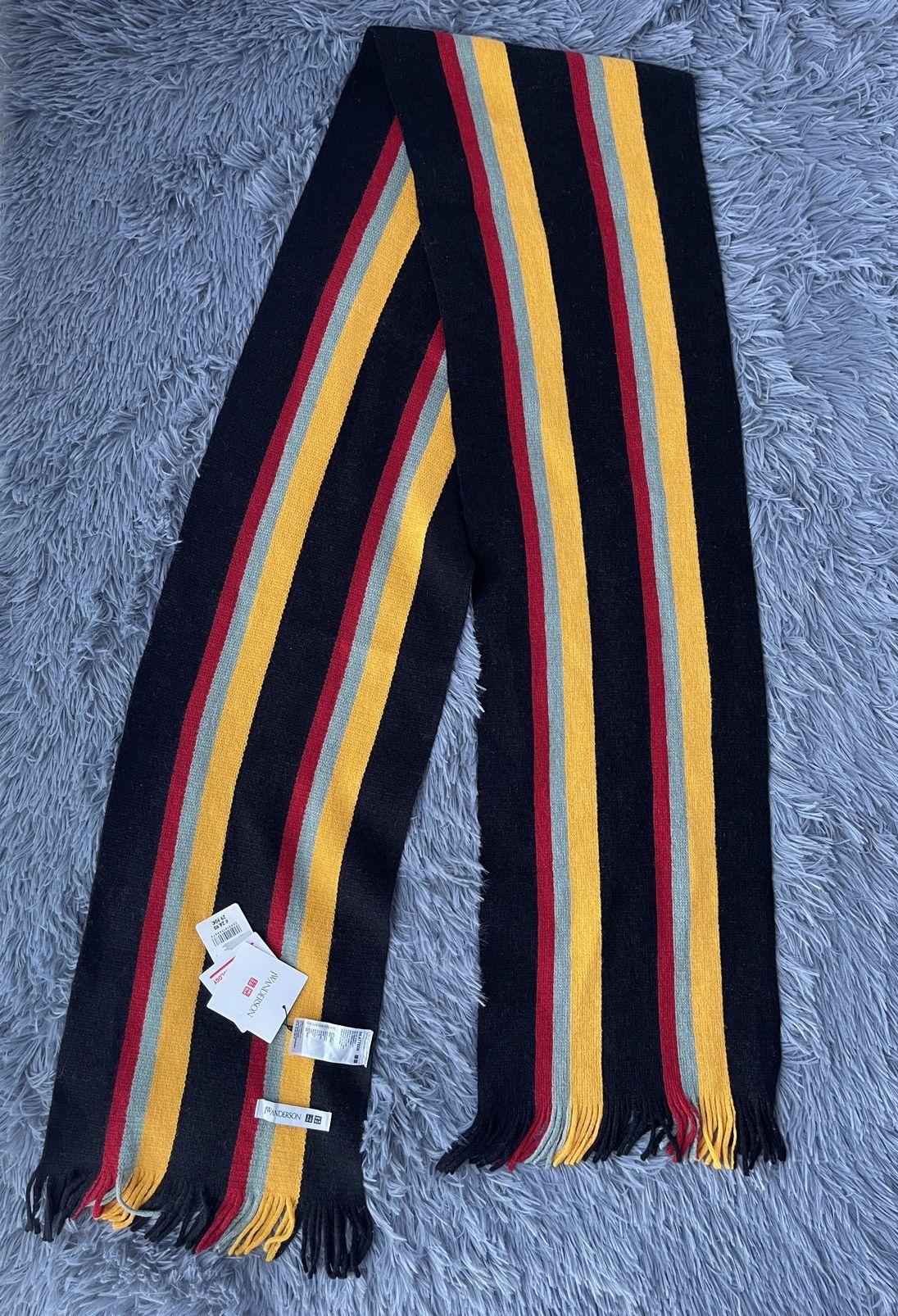 JW Anderson × Uniqlo J. W. Anderson x Uniqlo striped scarf NWT made in Japan Size ONE SIZE - 1 Thumbnail