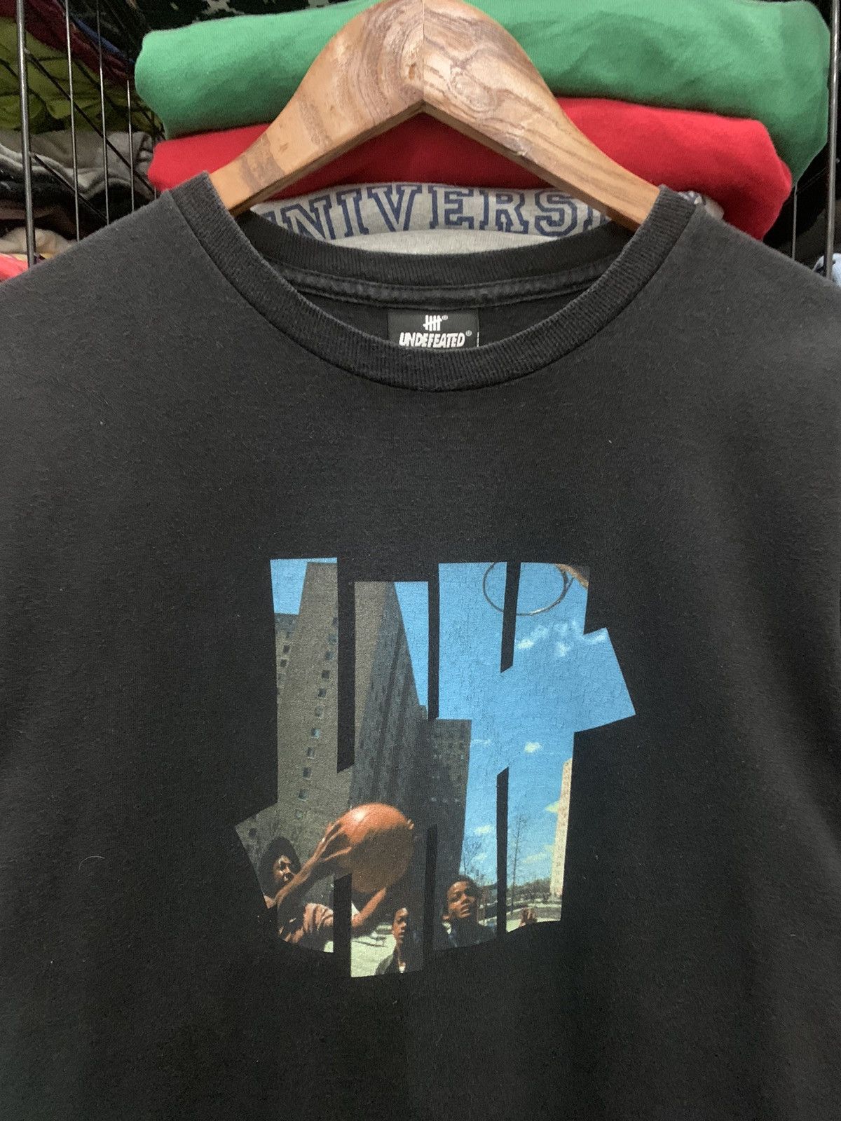 Undefeated Undefeated big Logo black t-shirt Size US S / EU 44-46 / 1 - 2 Thumbnail