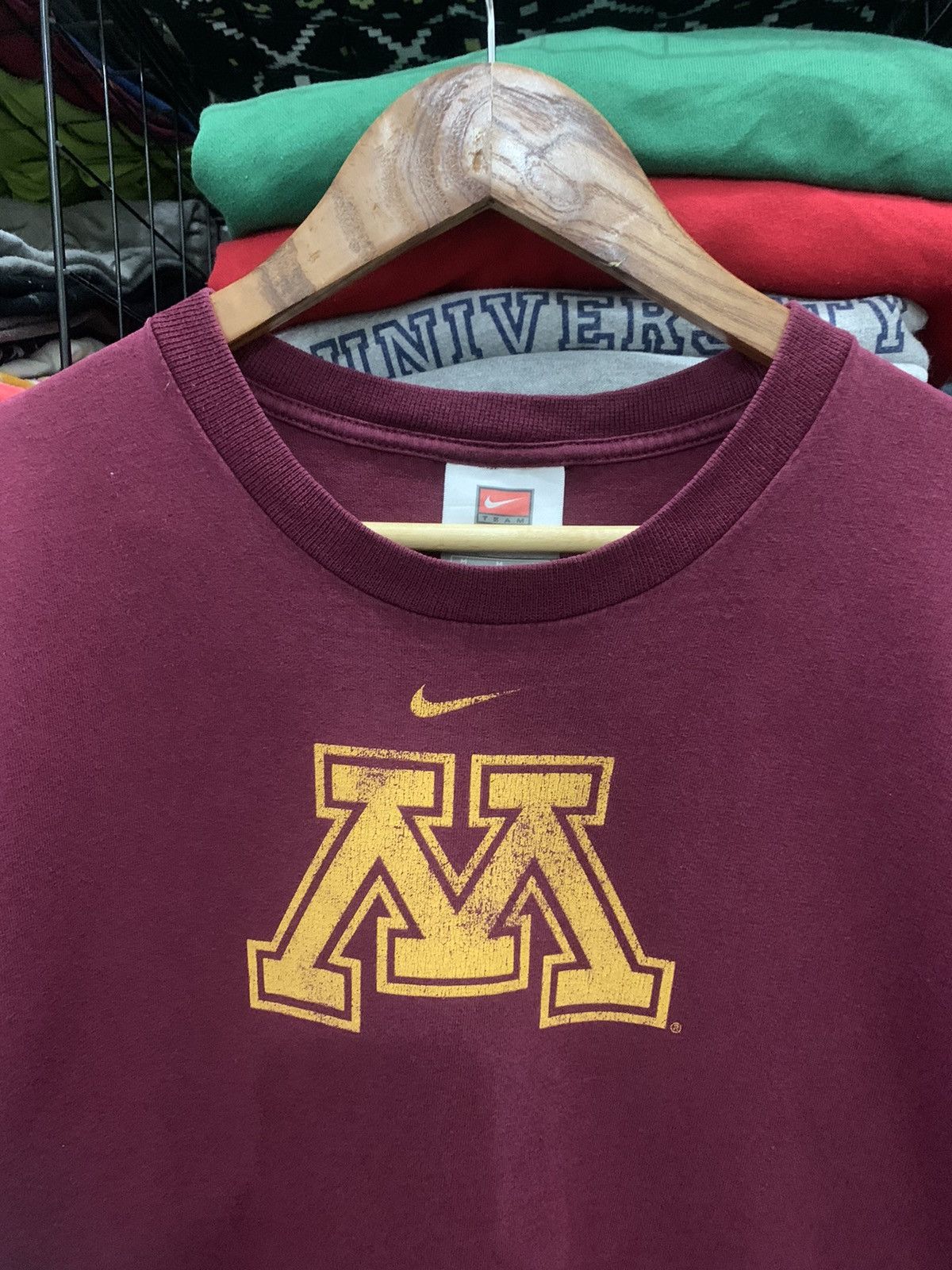 Nike × Vintage Vintage Nike team M logo t-shirt Size US M / EU 48-50 / 2 - 2 Thumbnail