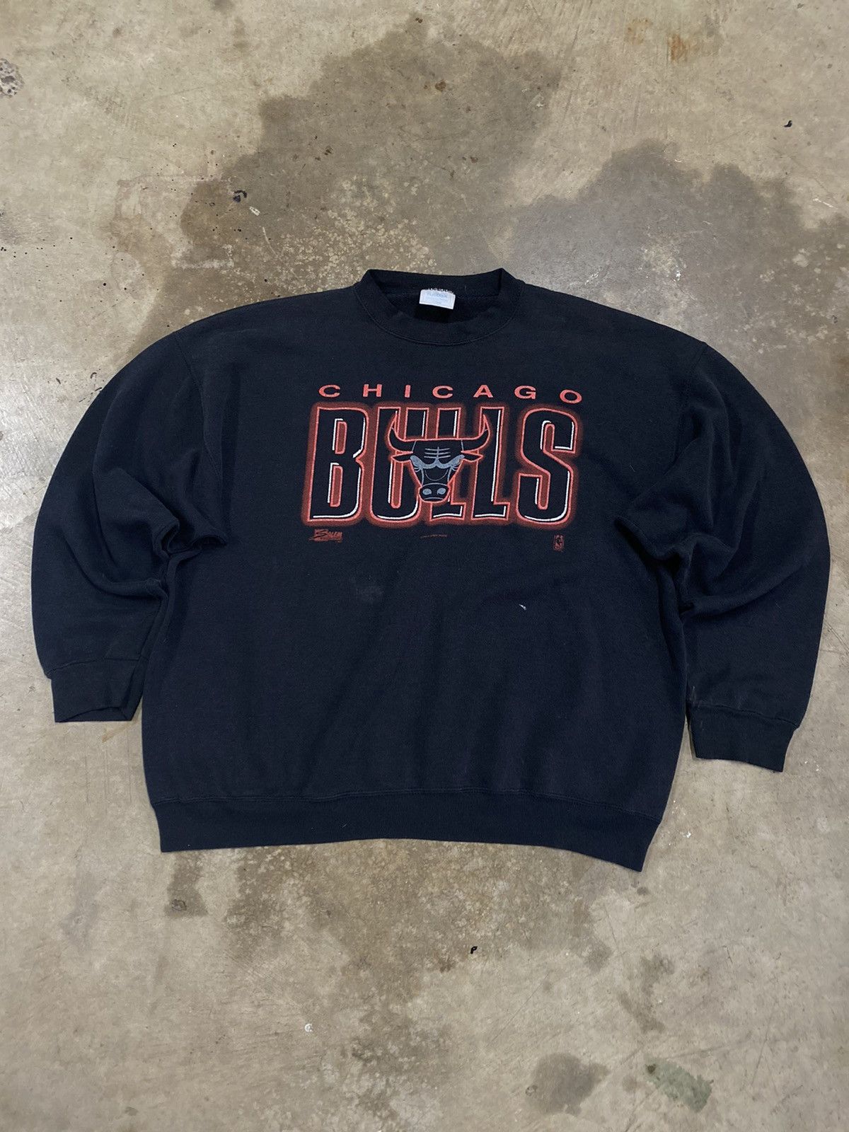 Image of Made In USA x NBA 90’S Chicago Bulls Glowing Spellout Crewneck in Black, Men's (Size XL)