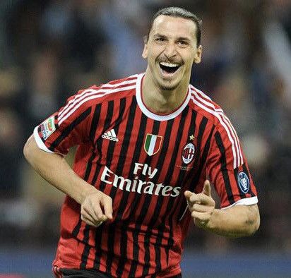 Adidas AC Milan 11/12 home shirt #11 Ibrahimovic Size US S / EU 44-46 / 1 - 12 Thumbnail
