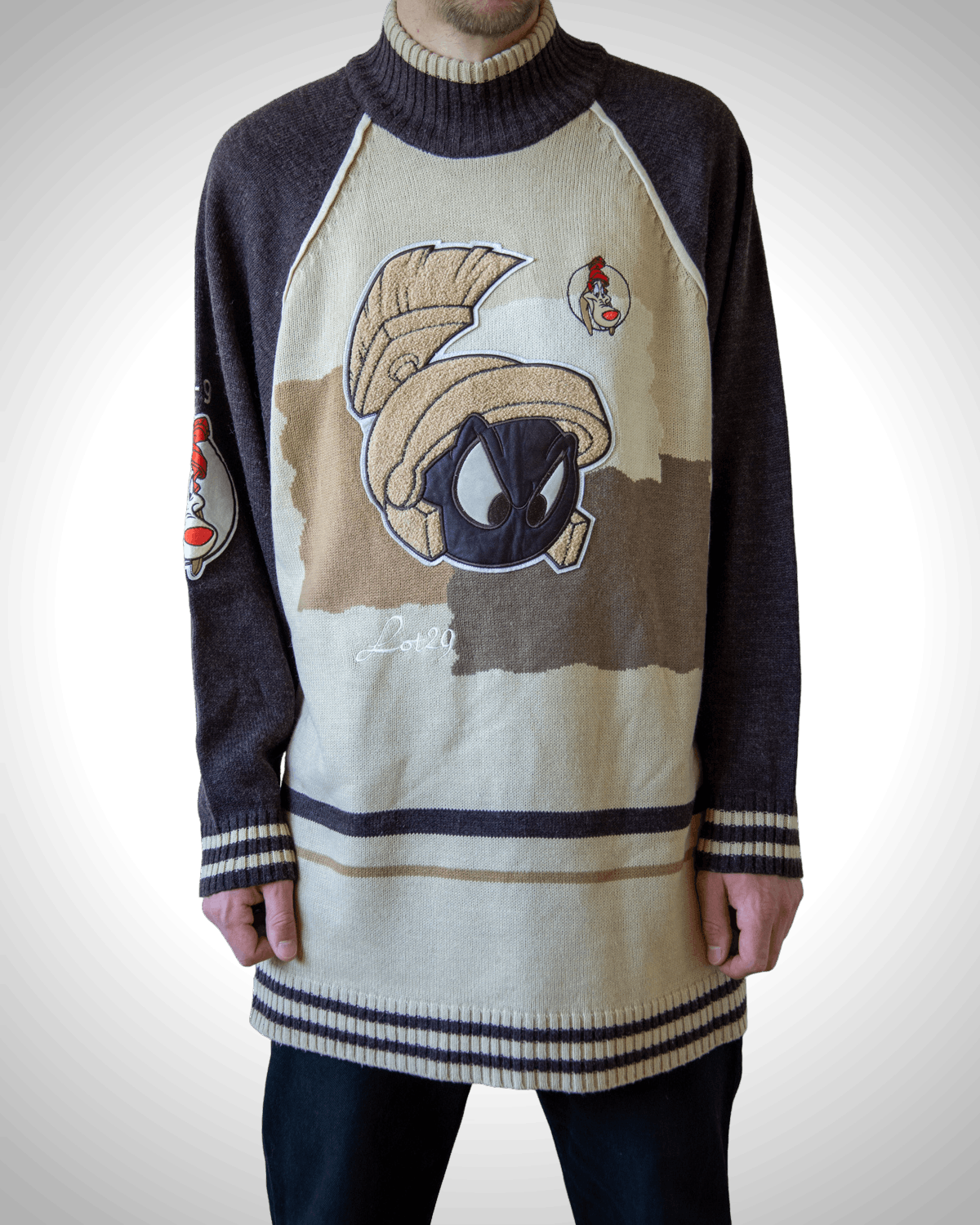 Disney × Vintage × Warner Bros Vintage Looney Tunes Lot 29 Knit Long Sweater Size US XL / EU 56 / 4 - 1 Thumbnail