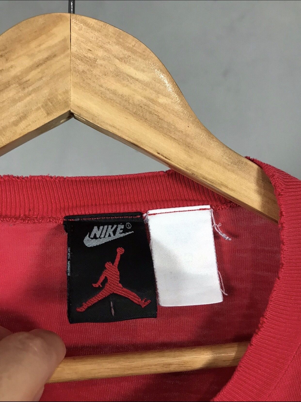 Jordan Brand × Nike × Vintage Nike Jordan streetwear vintage red tee Size US M / EU 48-50 / 2 - 7 Thumbnail