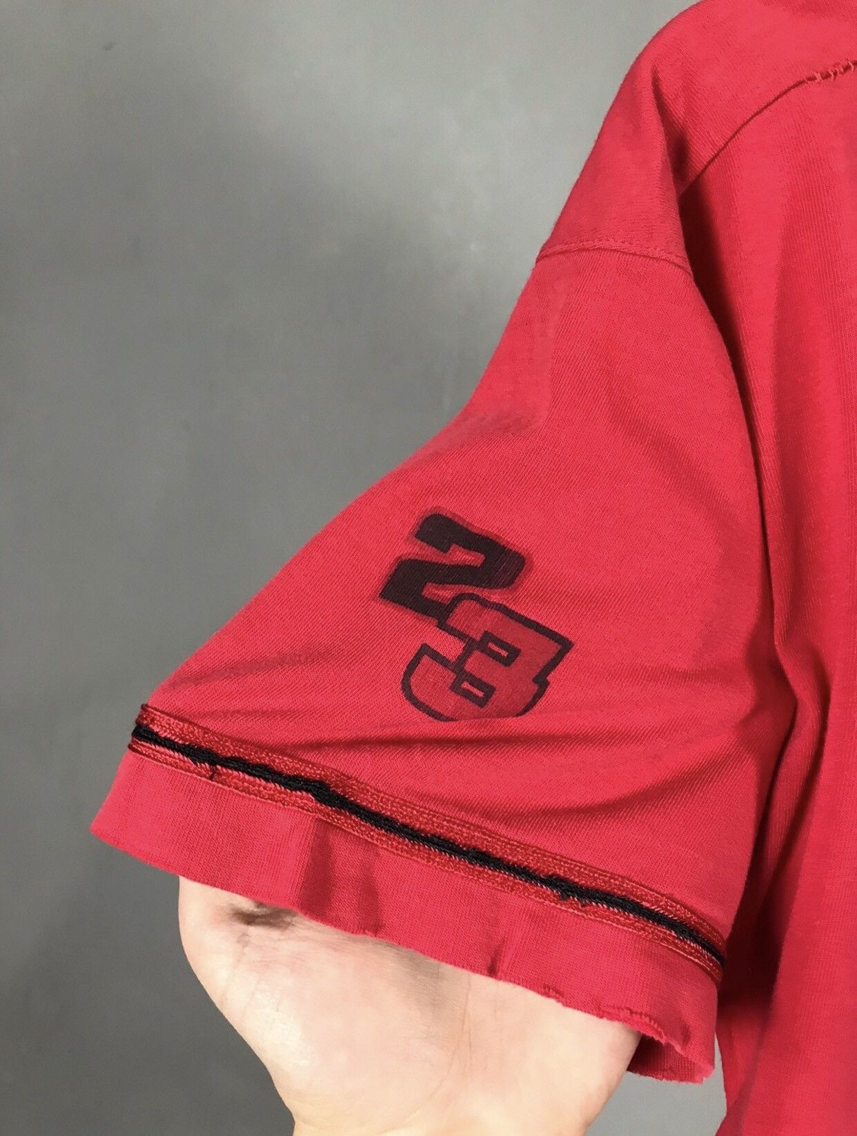 Jordan Brand × Nike × Vintage Nike Jordan streetwear vintage red tee Size US M / EU 48-50 / 2 - 6 Thumbnail