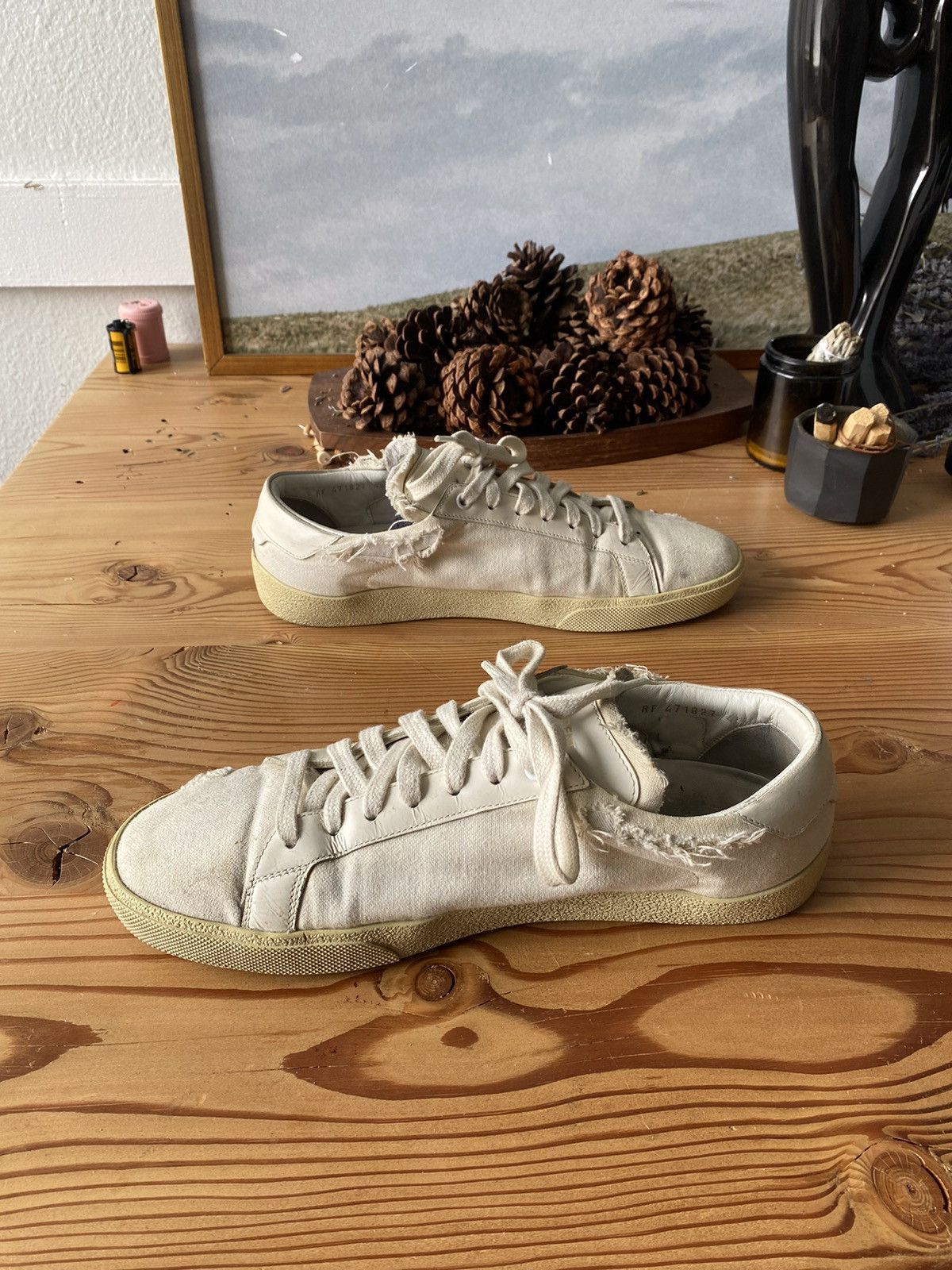【SAINT LAURENT】SL06 Coat Classic Sneakers/全国送料込み Saint Laurent Classic SL/06 Embroidered Sneakers | White