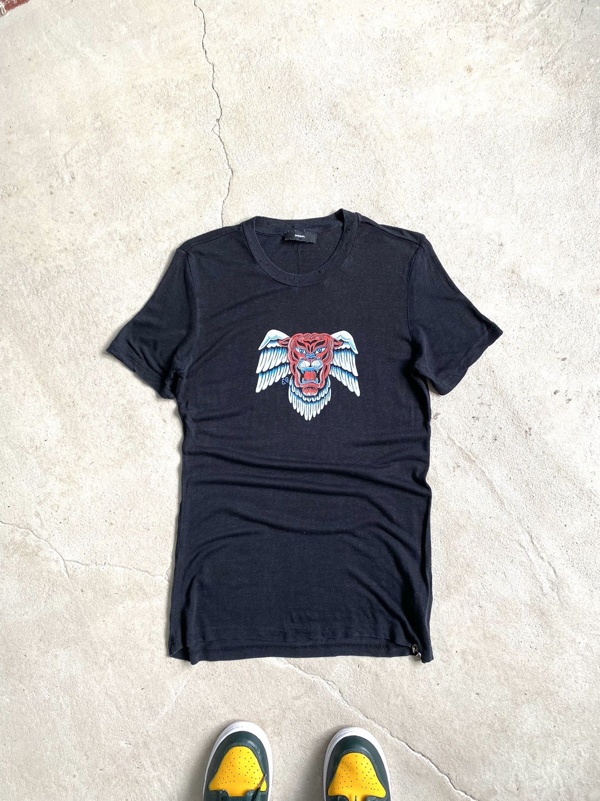 Diesel Y2K Vintage Diesel Tiger Distressed Tee Shirt Archive Hype Size US S / EU 44-46 / 1 - 1 Thumbnail