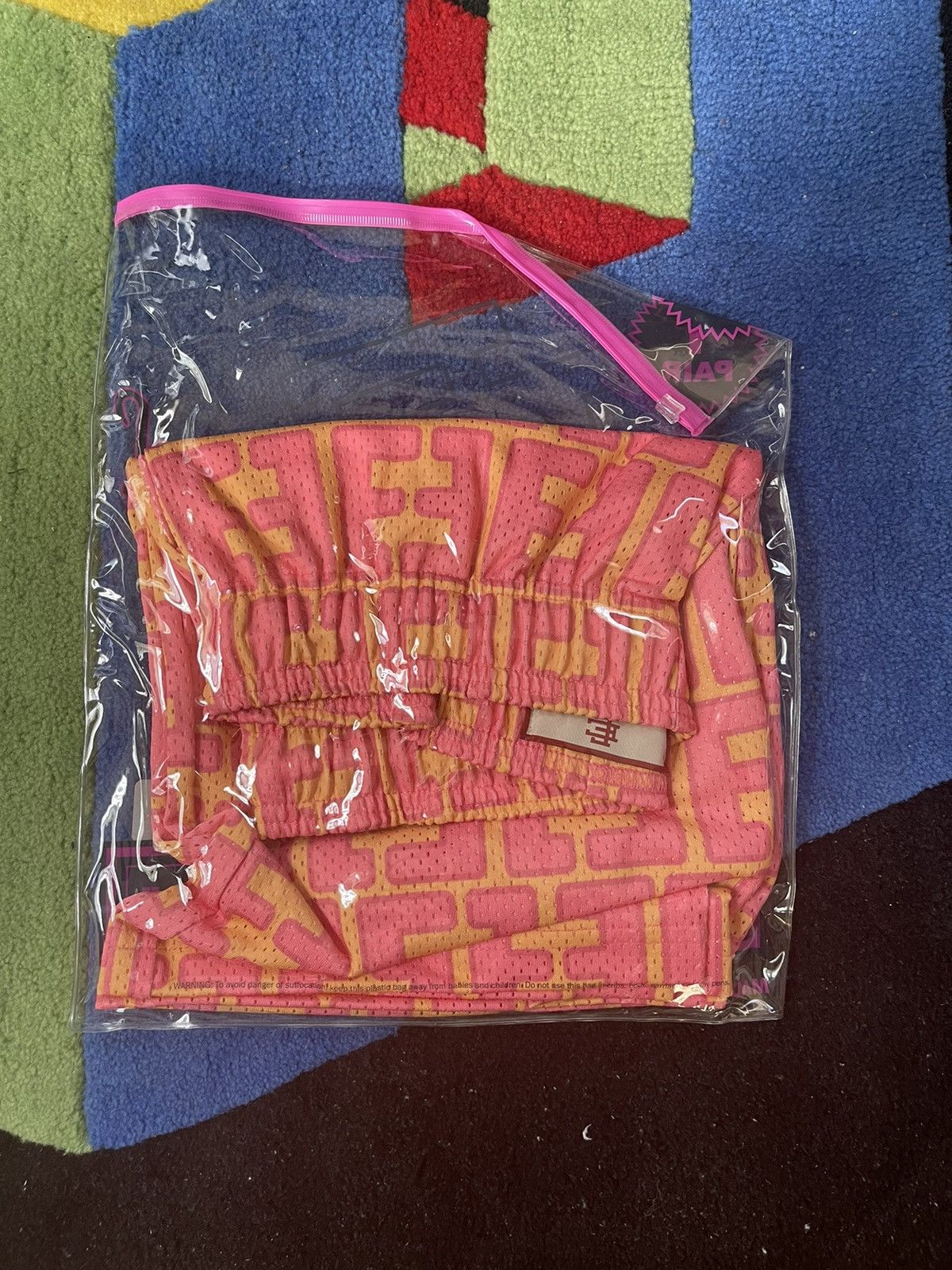 Eric Emanuel (L) ERIC EMANUEL FEND-EE PINK LEMONADE Size US 34 / EU 50 - 2 Thumbnail