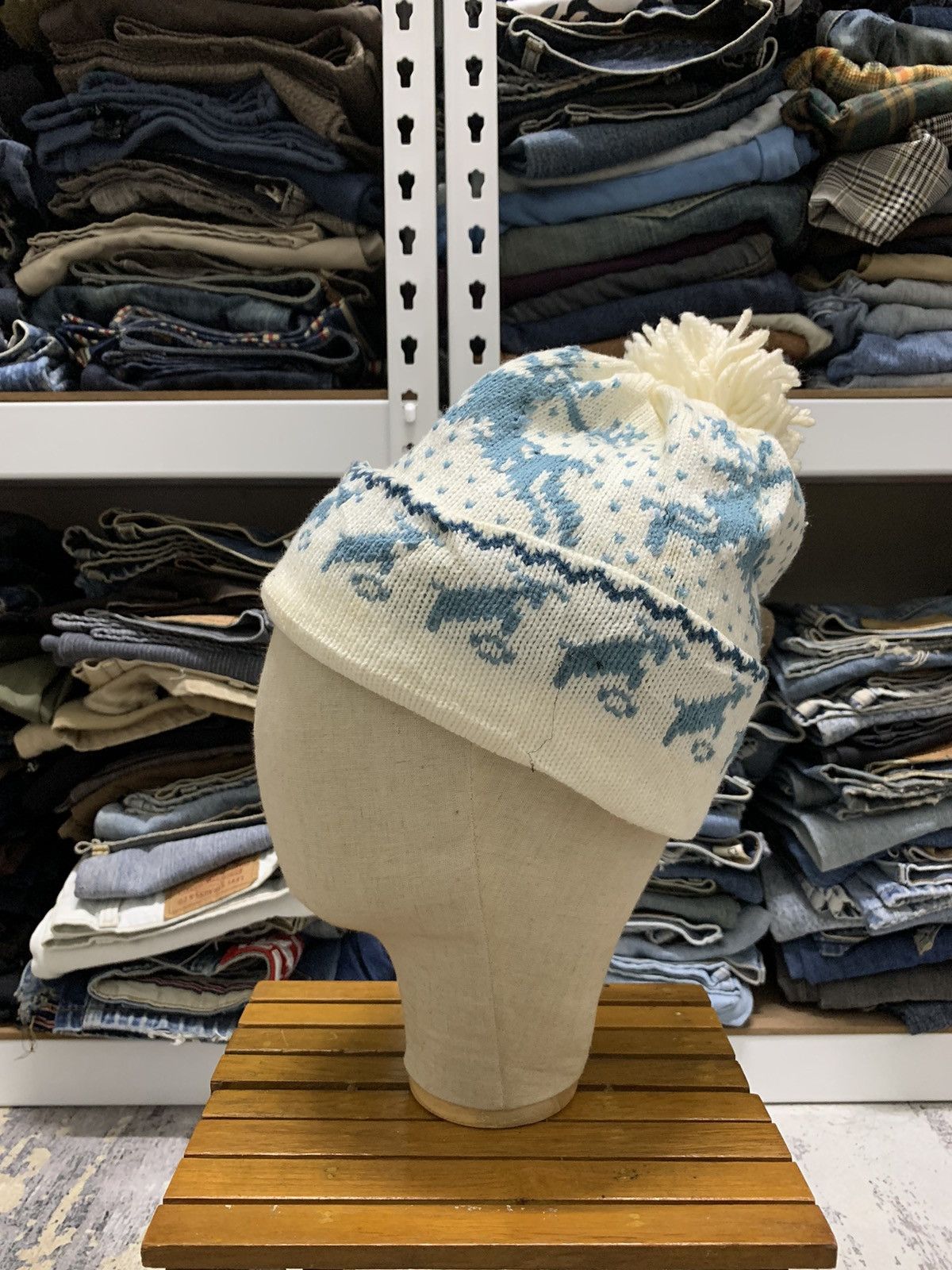 Japanese Brand Vintage Style Deer Motif Christmas Beanie Hat Size ONE SIZE - 3 Thumbnail