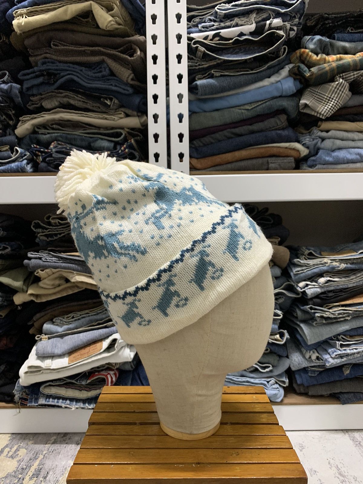 Japanese Brand Vintage Style Deer Motif Christmas Beanie Hat Size ONE SIZE - 5 Thumbnail