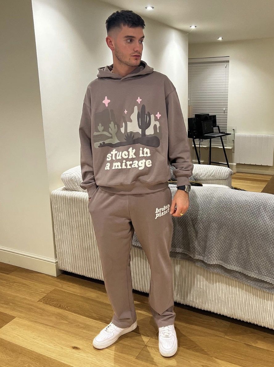 Size M - Broken Planet Sweatpants