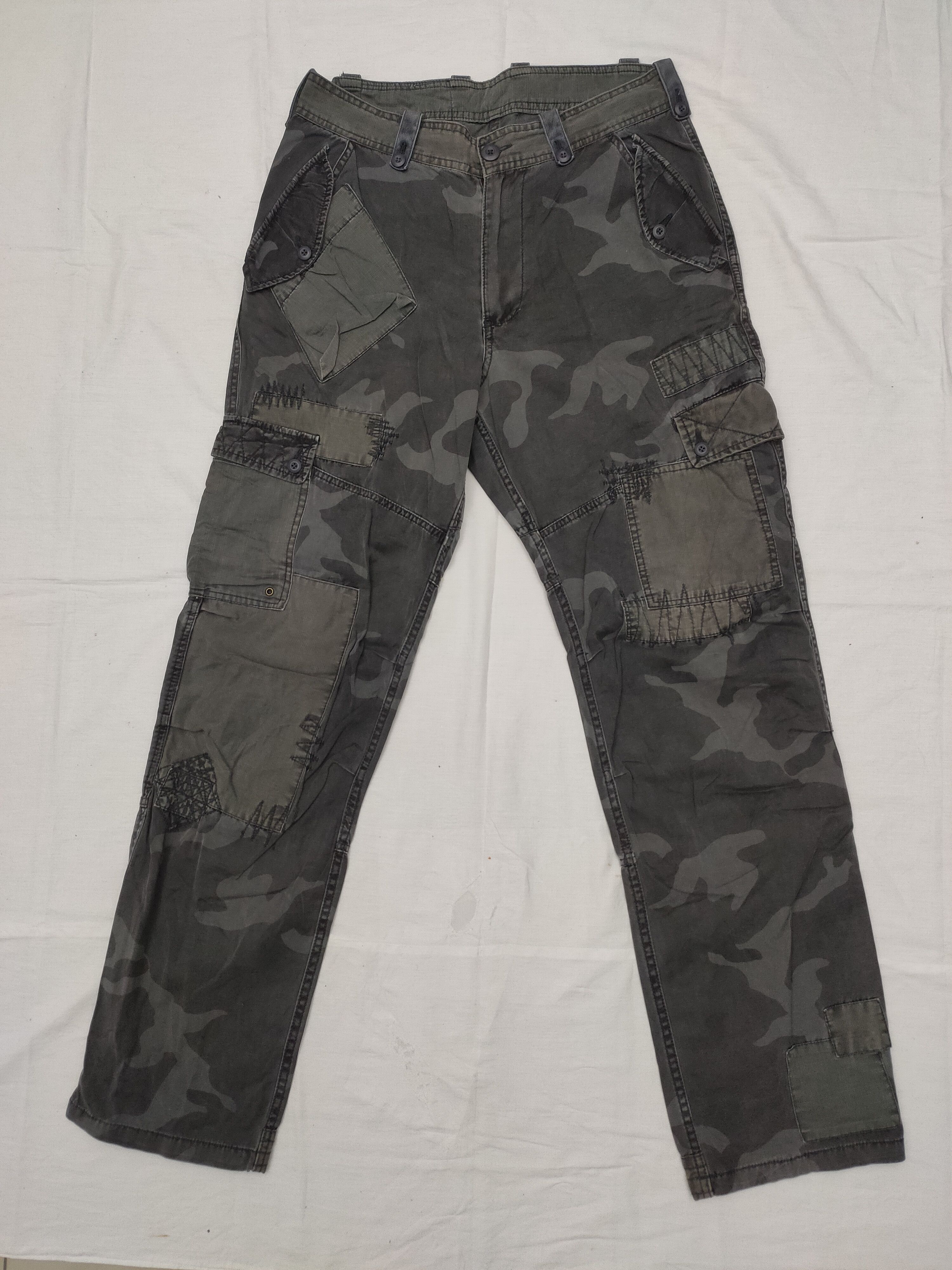 Avirex AVIREX Cargo pants Camo Military multi pockets Size US 34 / EU 50 - 1 Thumbnail