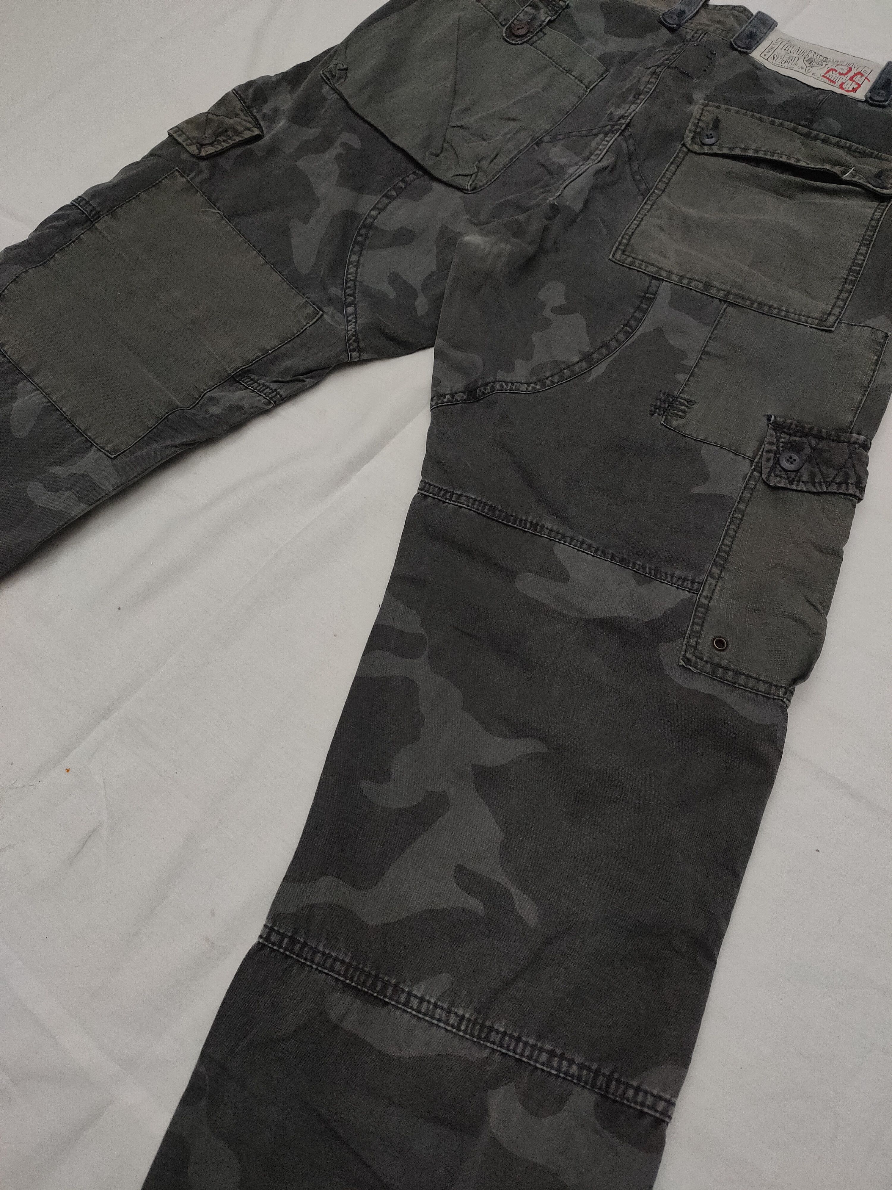 Avirex AVIREX Cargo pants Camo Military multi pockets Size US 34 / EU 50 - 6 Thumbnail