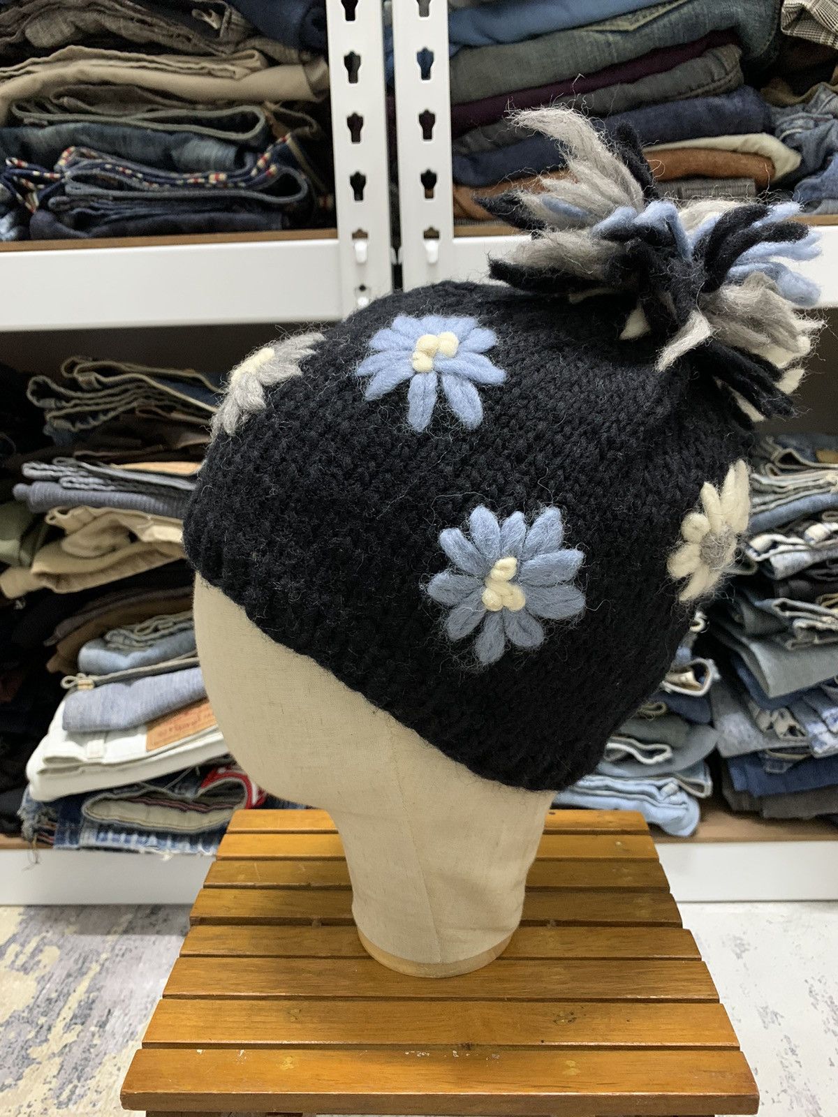Vintage Crochet Daisy Flower Wool Beanie Hat