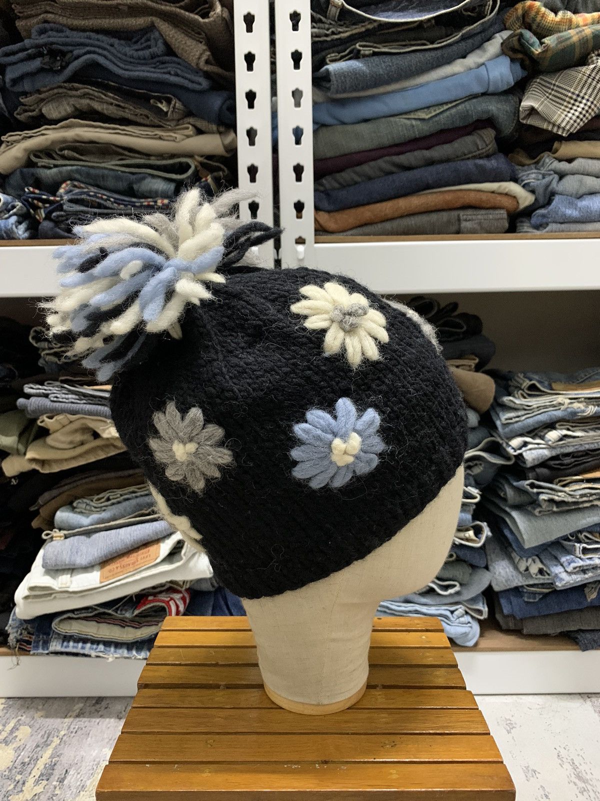 Vintage Crochet Daisy Flower Wool Beanie Hat