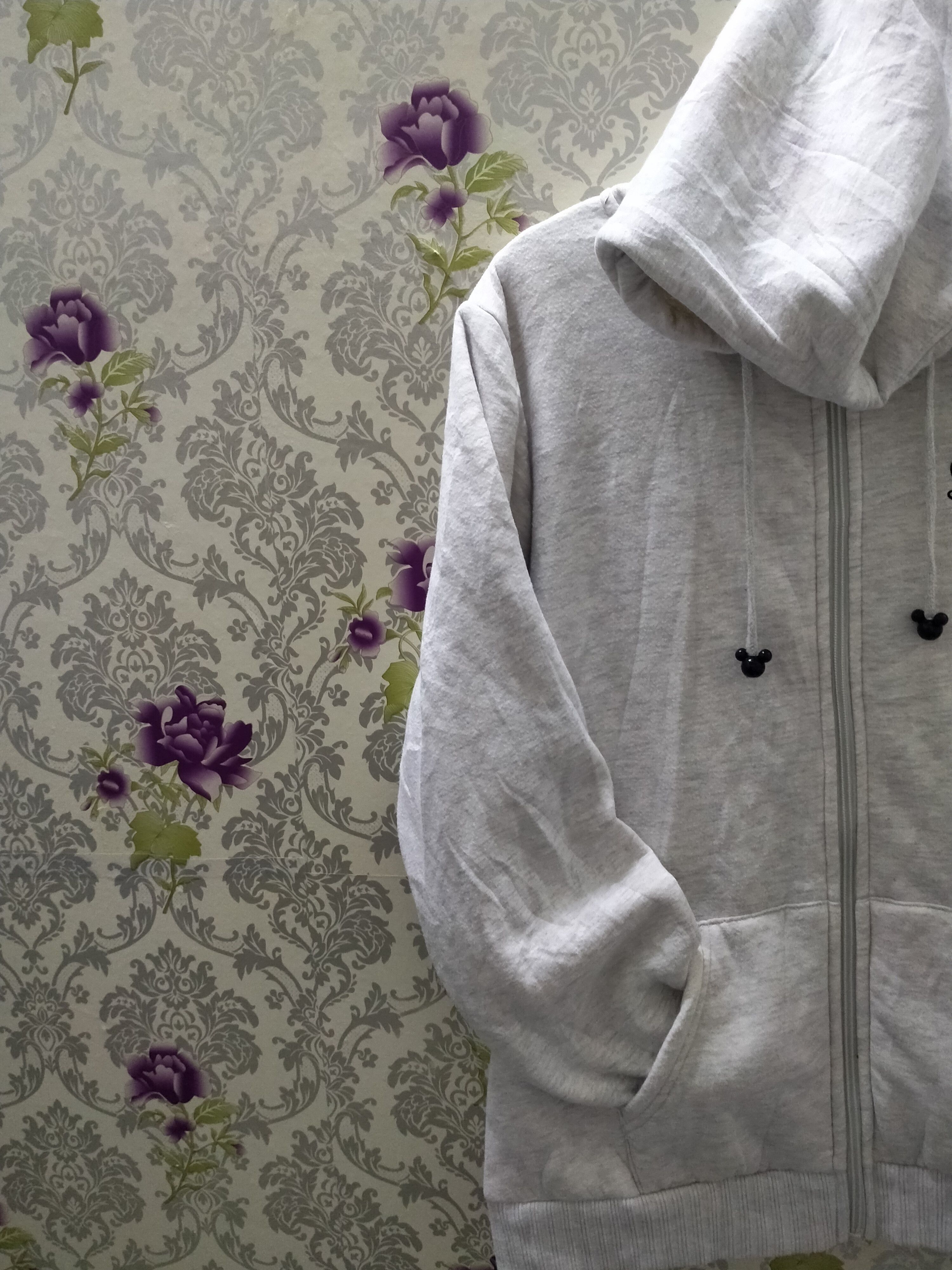 Cartoon Network × Disney × Mickey Mouse MICKEY MOUSE SWEATER HOODIE EMBROIDERED SMALL LOGO Size US L / EU 52-54 / 3 - 2 Thumbnail