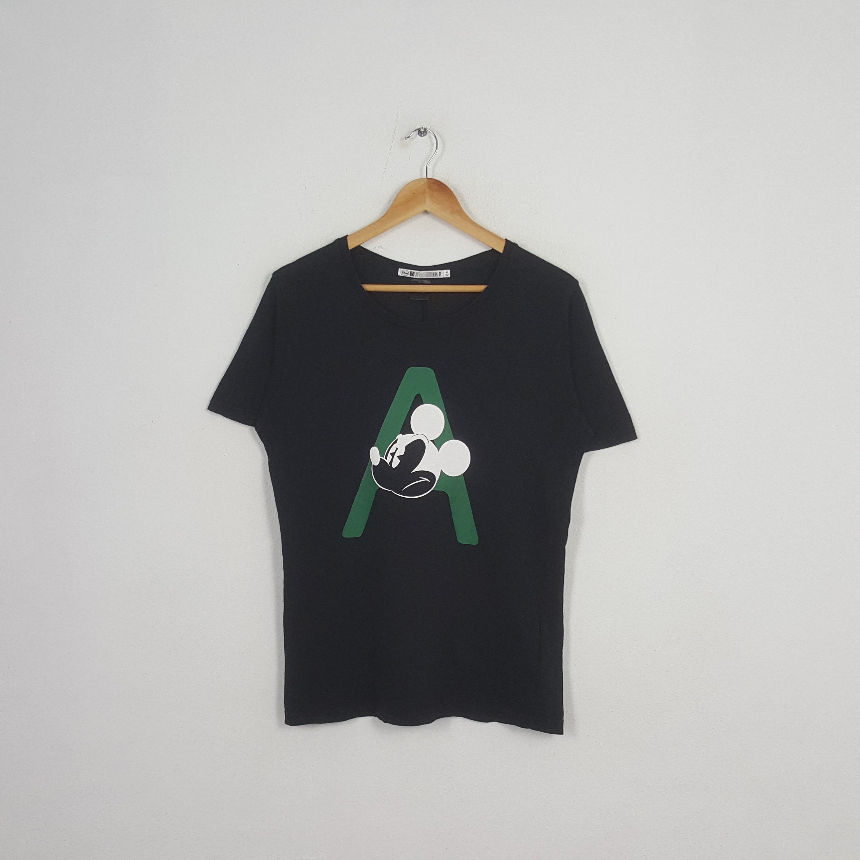 Disney Vintage Uniqlo Undercover X Disney Japanese Brand Tshirt Size US M / EU 48-50 / 2 - 1 Thumbnail