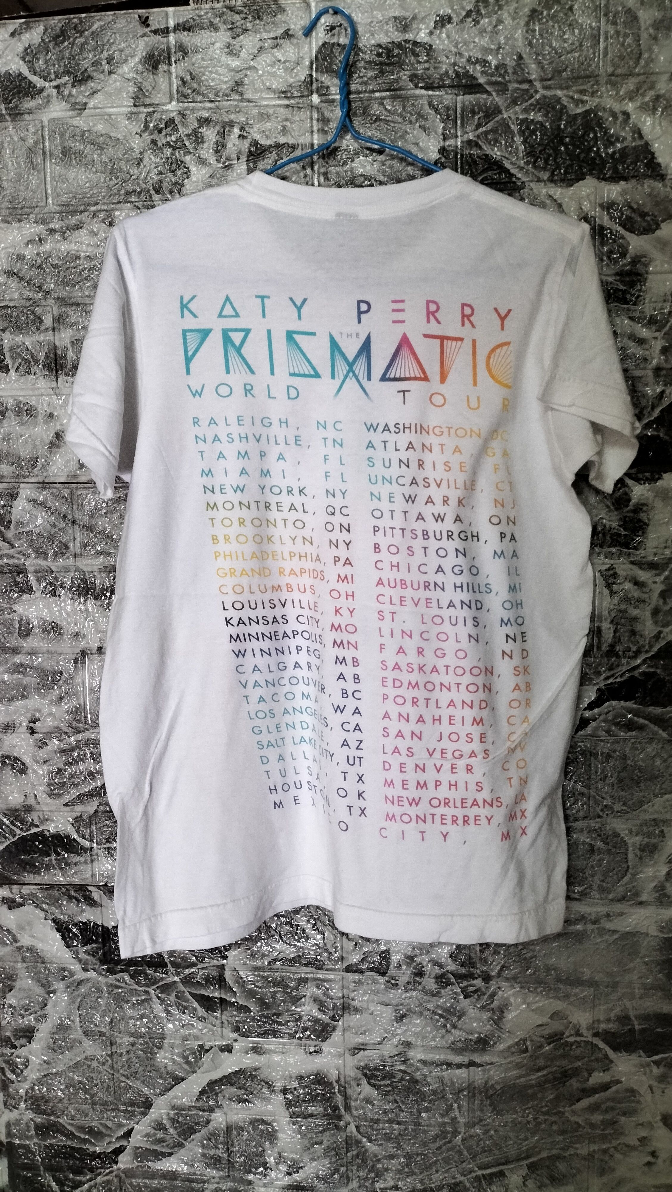 Band Tees Katy Perry Concert Prismatic world Tour 2010 female actor Size US S / EU 44-46 / 1 - 3 Thumbnail