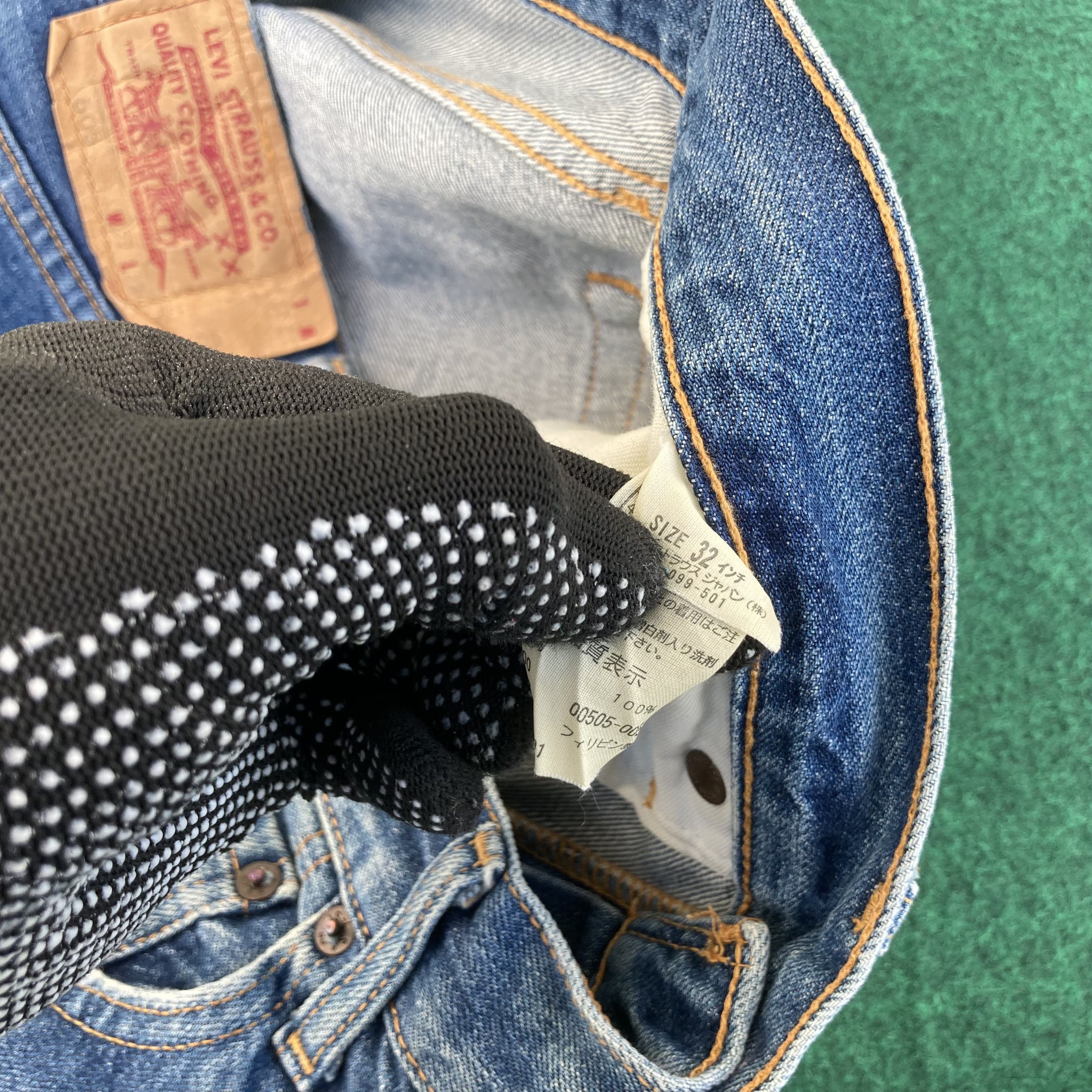 Levi's × Vintage Vtg Levis 505 Distressed Ripped Jeans 90s Grunge Punk Jeans Size US 34 / EU 50 - 4 Thumbnail