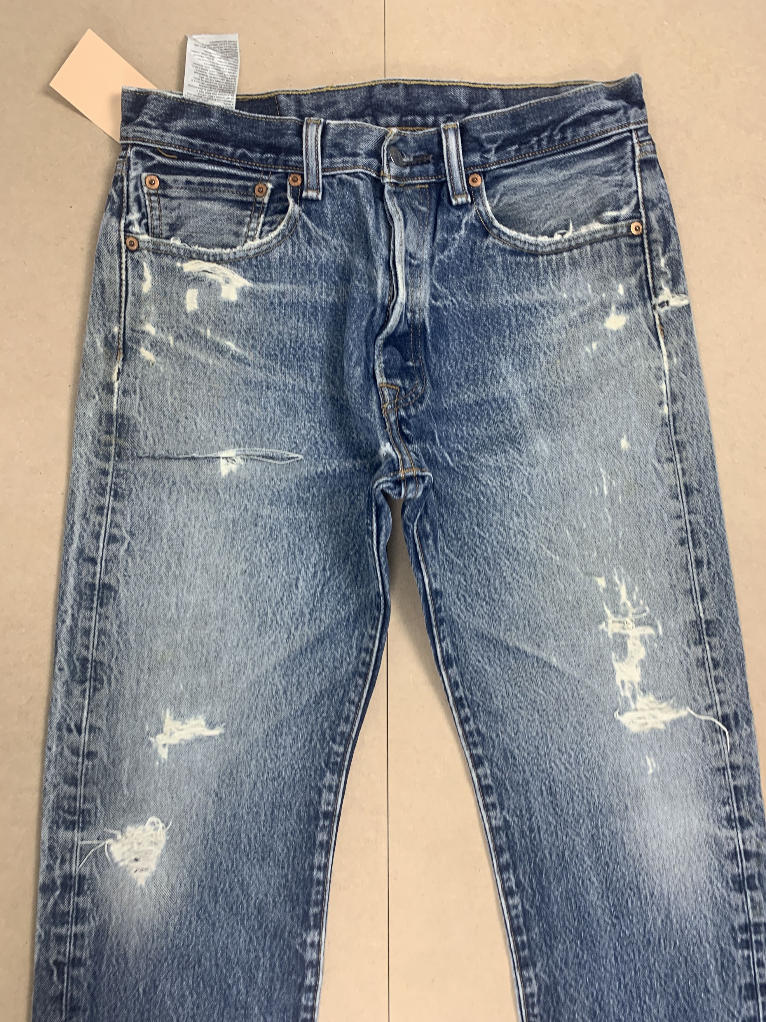 Levi's Vintage 90s LEVI'S 501 Distressed Faded Mid Wash Jeans P0339 Size US 31 - 3 Thumbnail