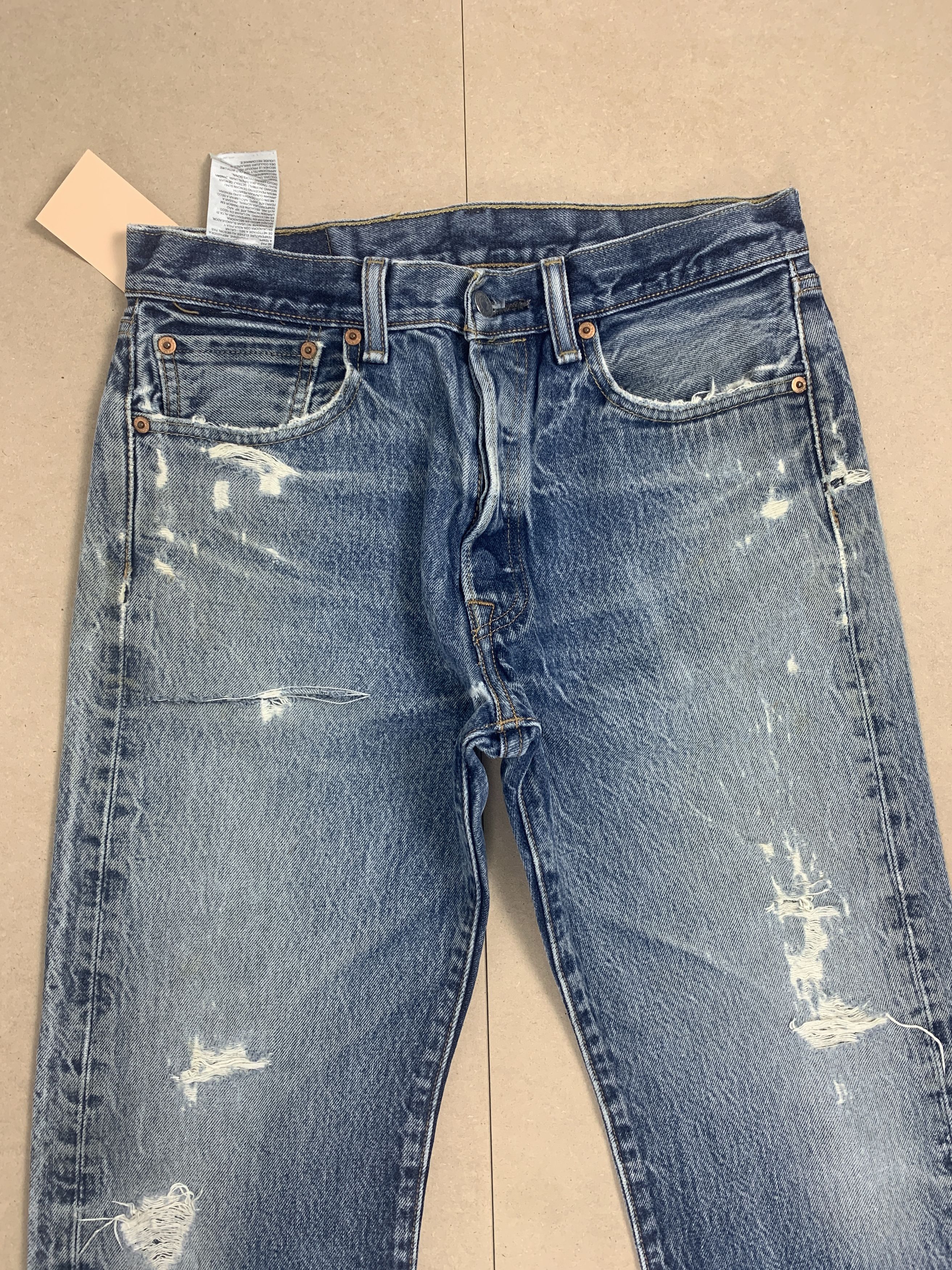Levi's Vintage 90s LEVI'S 501 Distressed Faded Mid Wash Jeans P0339 Size US 31 - 2 Thumbnail