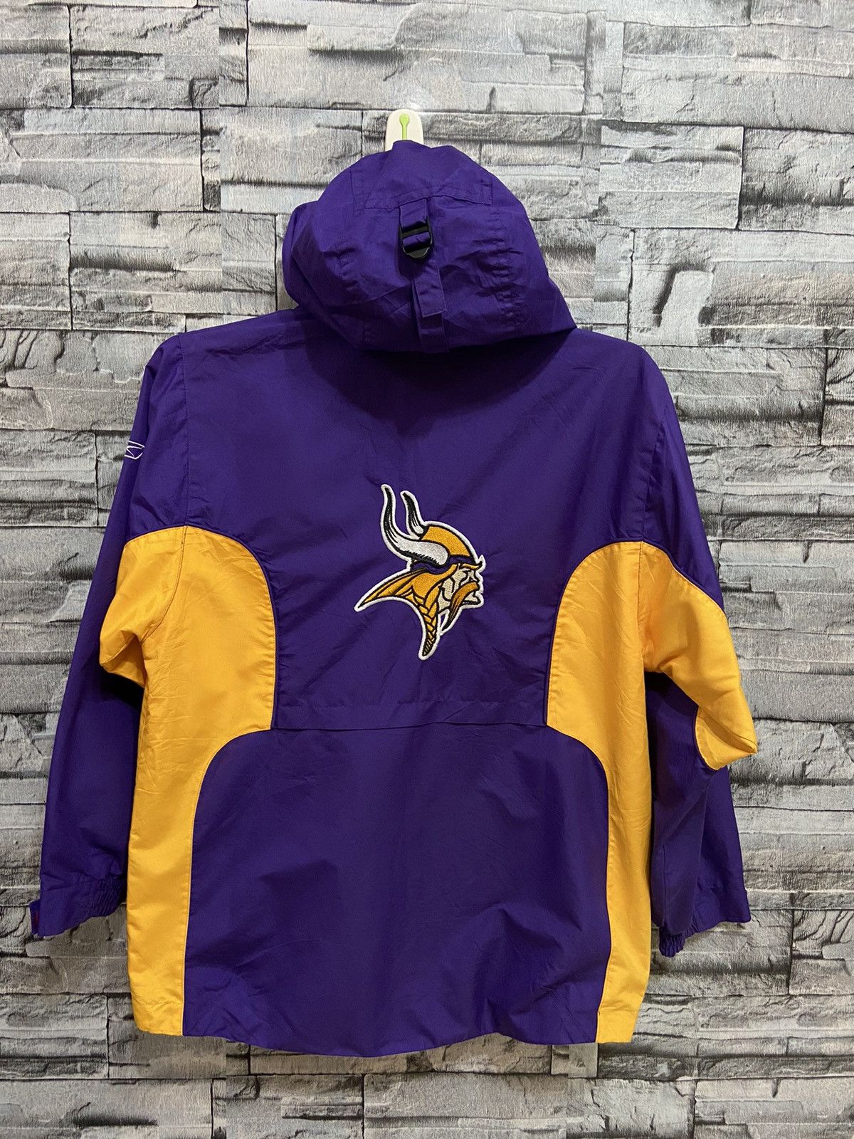 NFL Vintage Minnesota Vikings jacket windbreaker Reebok Size US M / EU 48-50 / 2 - 10 Thumbnail