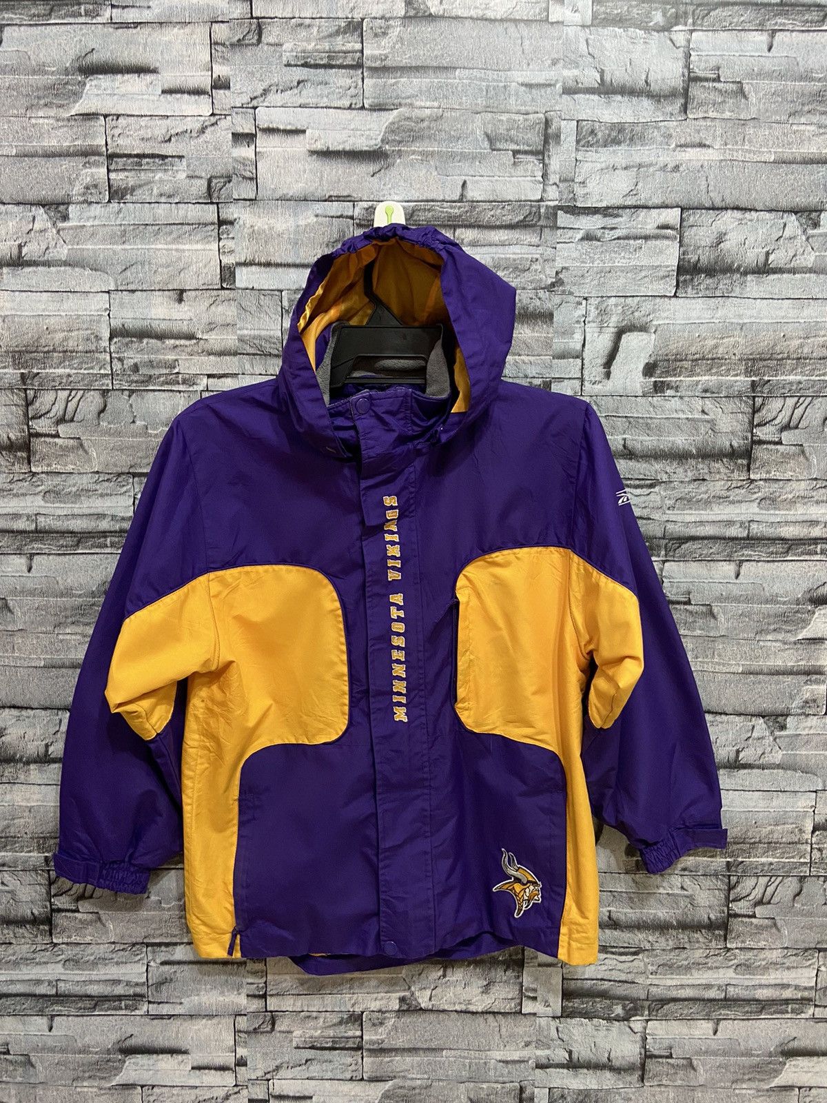 NFL Vintage Minnesota Vikings jacket windbreaker Reebok Size US M / EU 48-50 / 2 - 1 Thumbnail