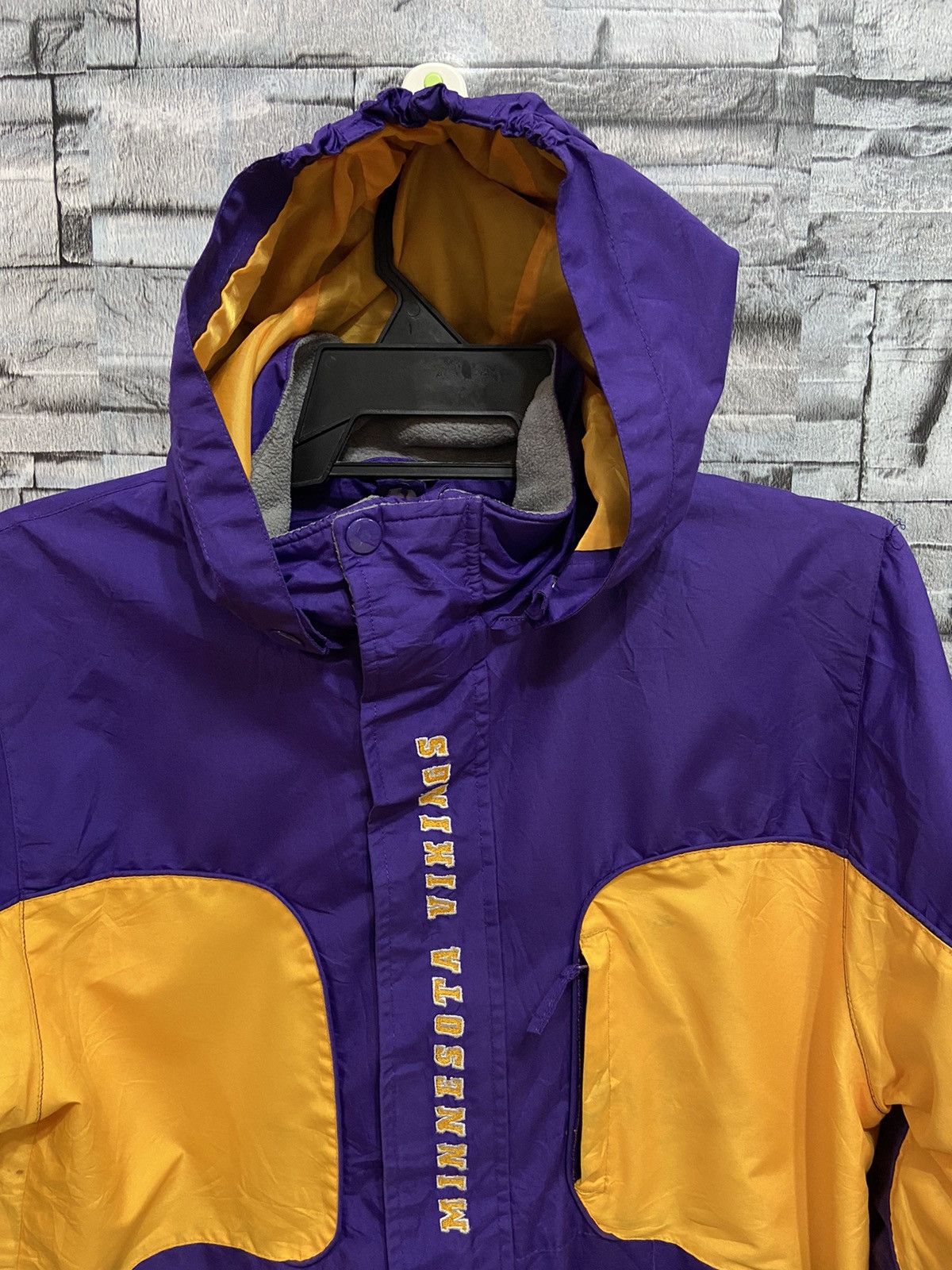 NFL Vintage Minnesota Vikings jacket windbreaker Reebok Size US M / EU 48-50 / 2 - 2 Thumbnail