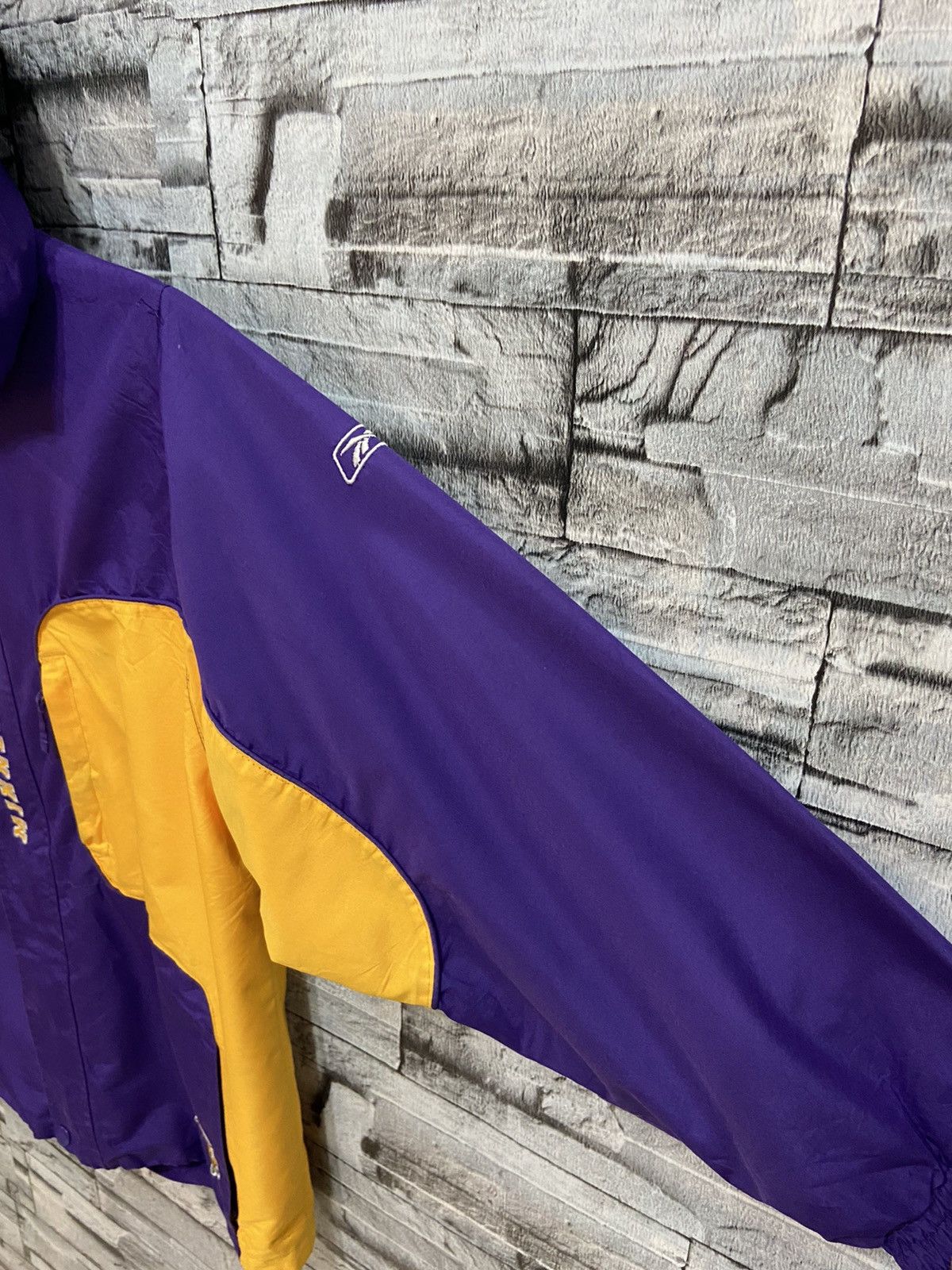 NFL Vintage Minnesota Vikings jacket windbreaker Reebok Size US M / EU 48-50 / 2 - 8 Thumbnail