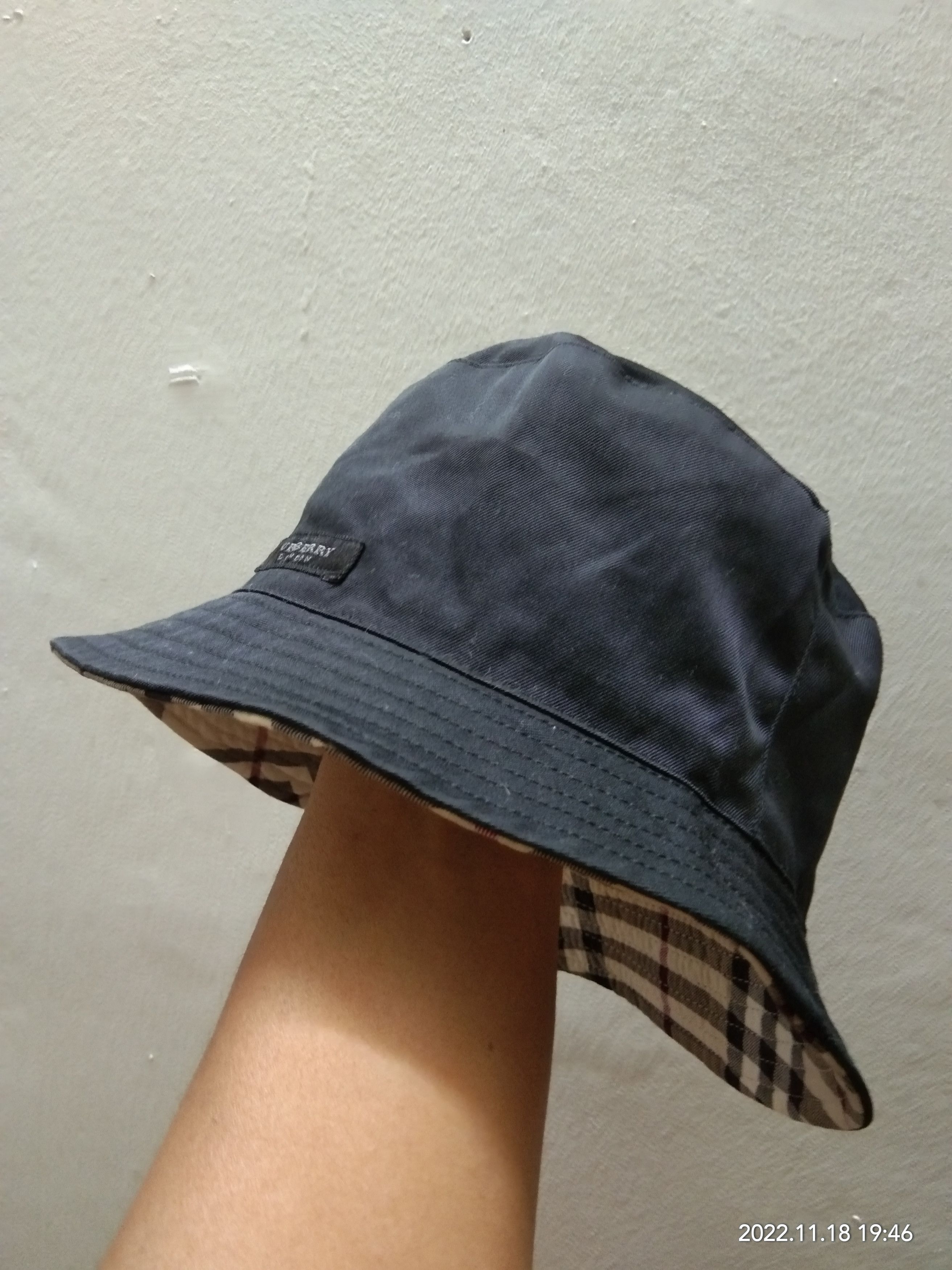 Burberry BURBERRY REVERSIBLE HAT Size ONE SIZE - 3 Thumbnail