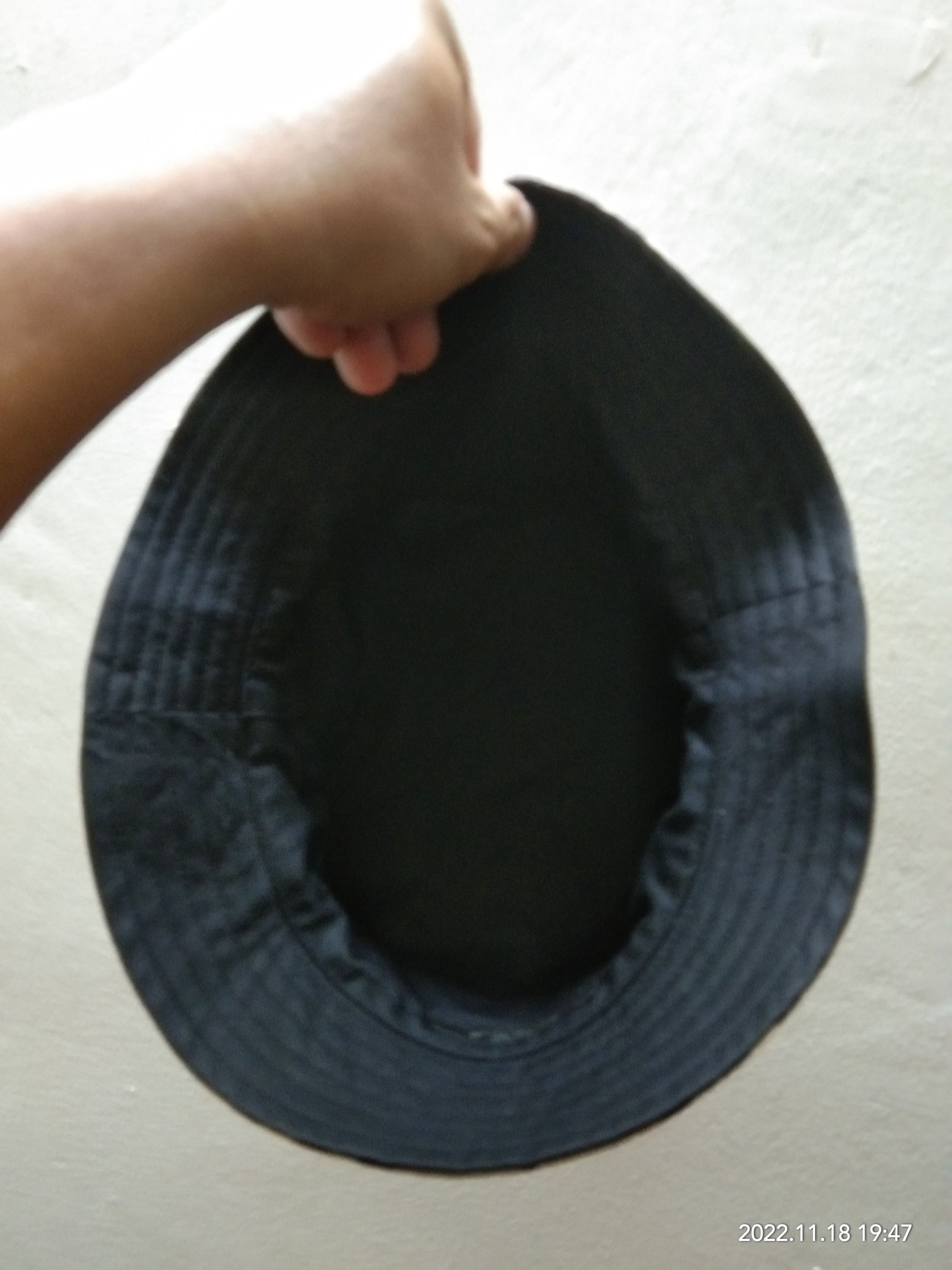 Burberry BURBERRY REVERSIBLE HAT Size ONE SIZE - 8 Thumbnail