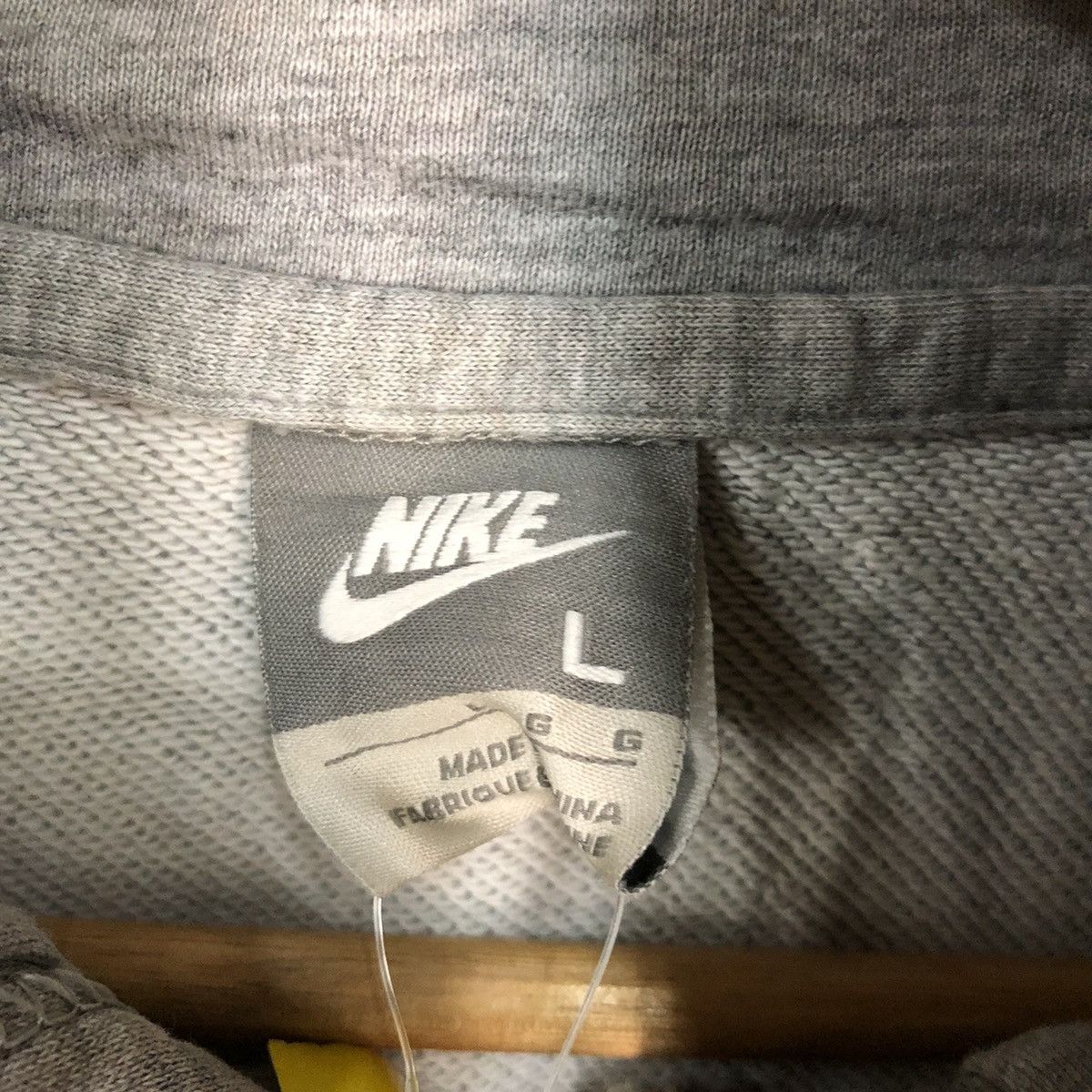 Nike Nike Grey tag sweater Hoodie #3191 Size US L / EU 52-54 / 3 - 9 Thumbnail