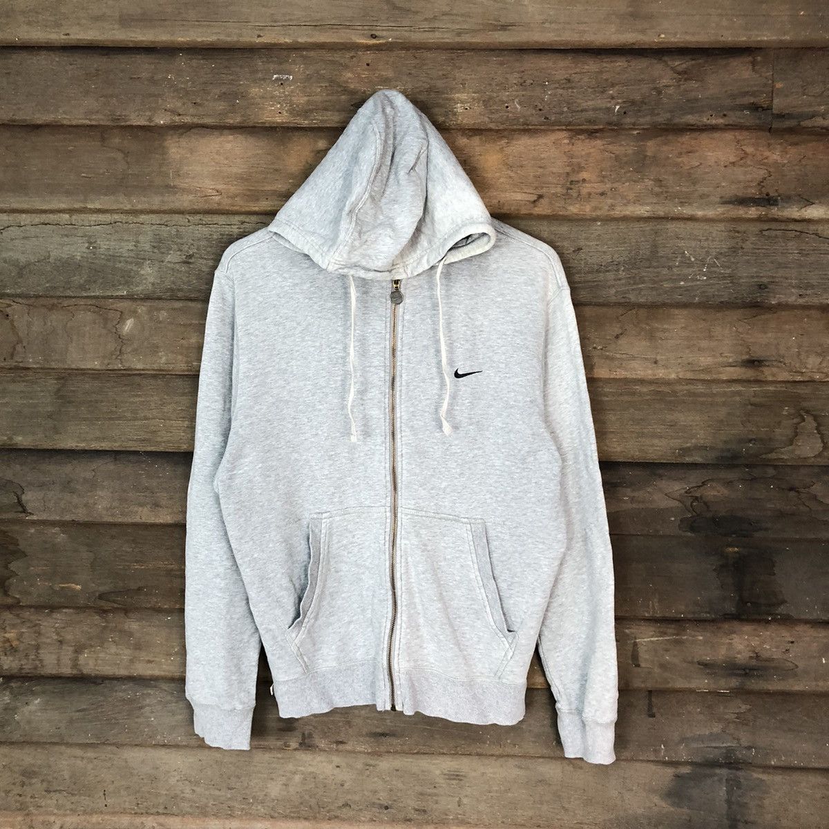 Nike Nike Grey tag sweater Hoodie #3191 Size US L / EU 52-54 / 3 - 1 Thumbnail