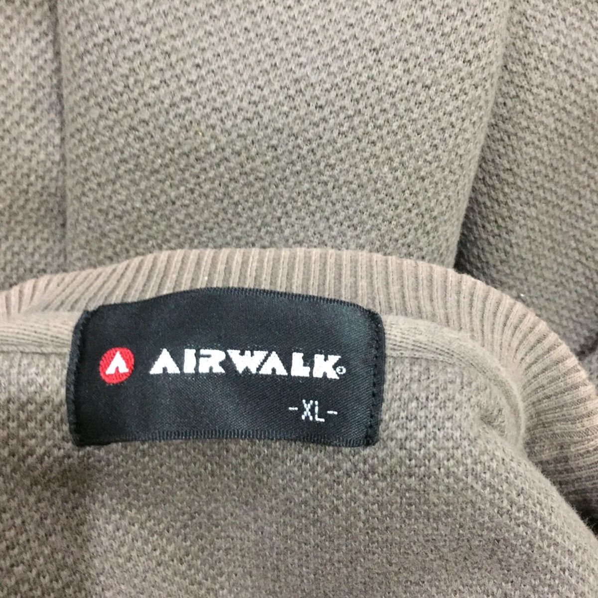 Airwalk × Vintage AIRWALK Sweatshirt spellout Big Logo size XL fits XXL Size US XXL / EU 58 / 5 - 7 Thumbnail