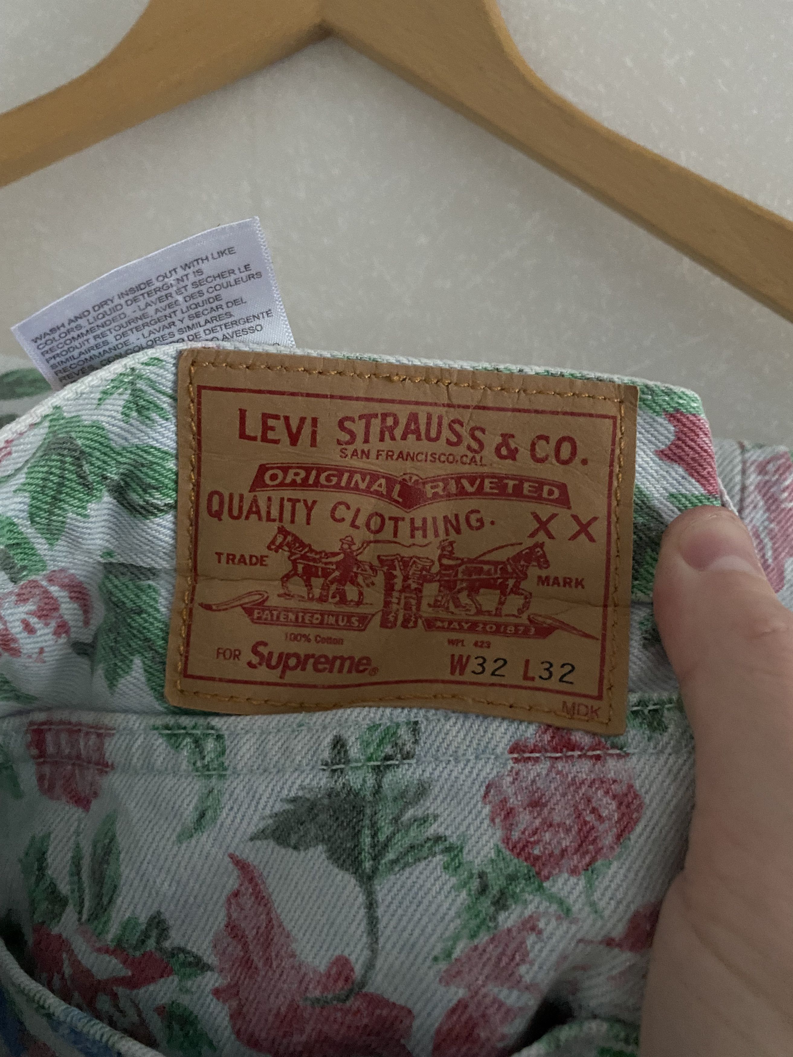 Levi's × Supreme SS 2016 Supreme x Levis Roses Trucker Jacket + Pants Size US L / EU 52-54 / 3 - 8 Thumbnail