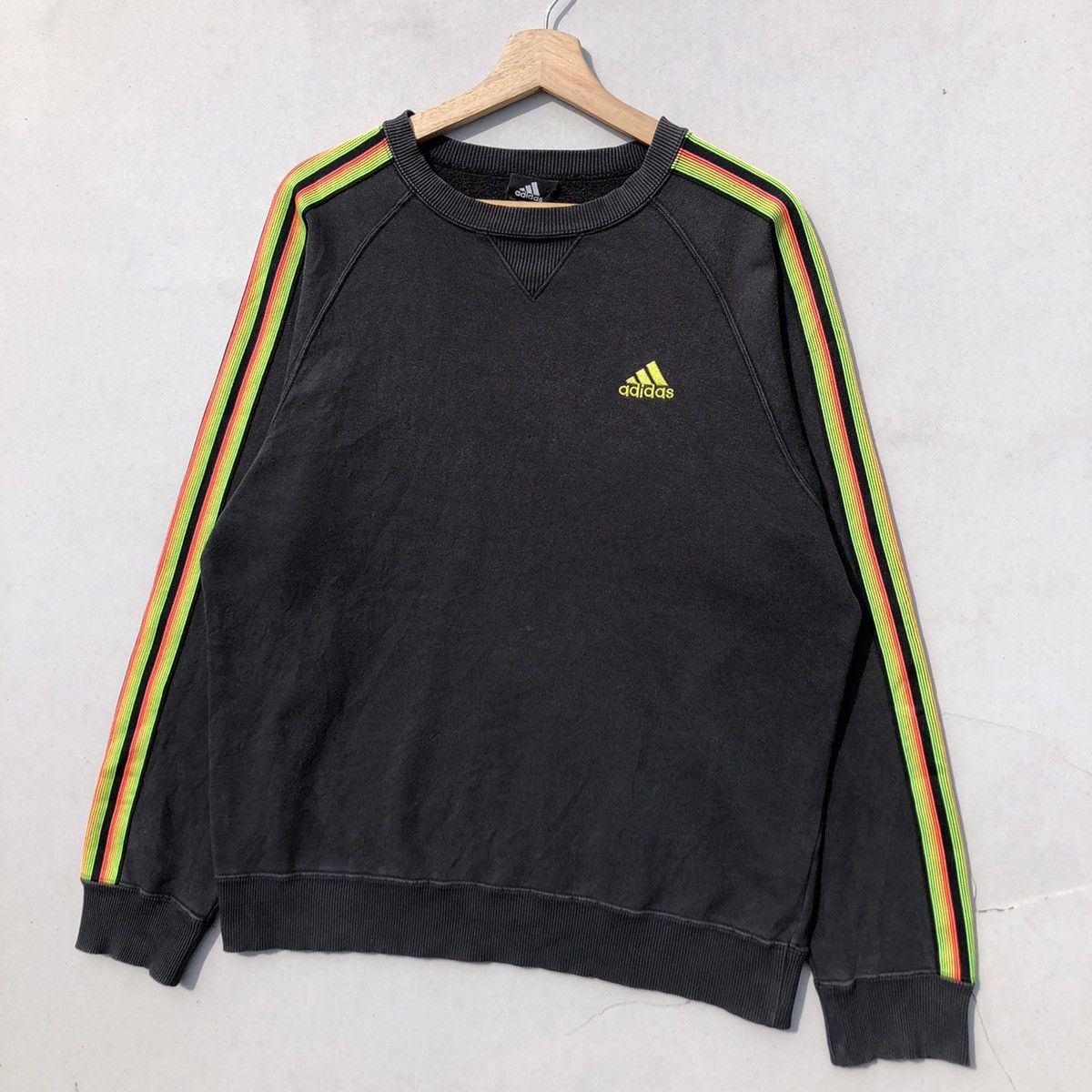 Vintage 🔥Accept Binding Offer🔥 Adidas Sweatshirt Size US L / EU 52-54 / 3 - 4 Thumbnail