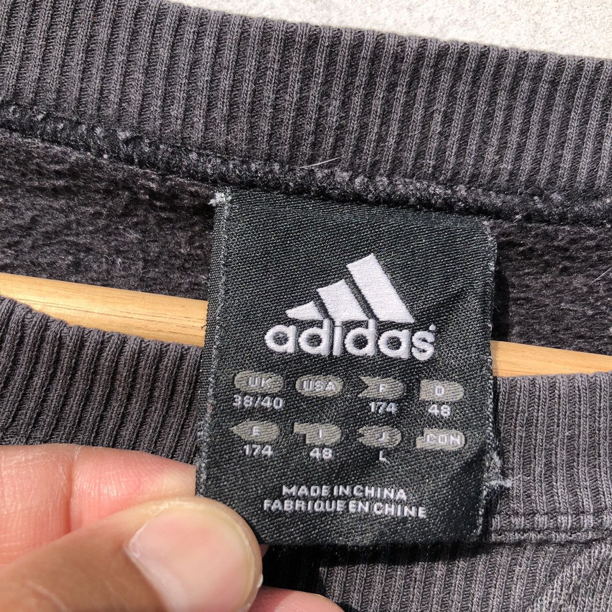 Vintage 🔥Accept Binding Offer🔥 Adidas Sweatshirt Size US L / EU 52-54 / 3 - 6 Thumbnail