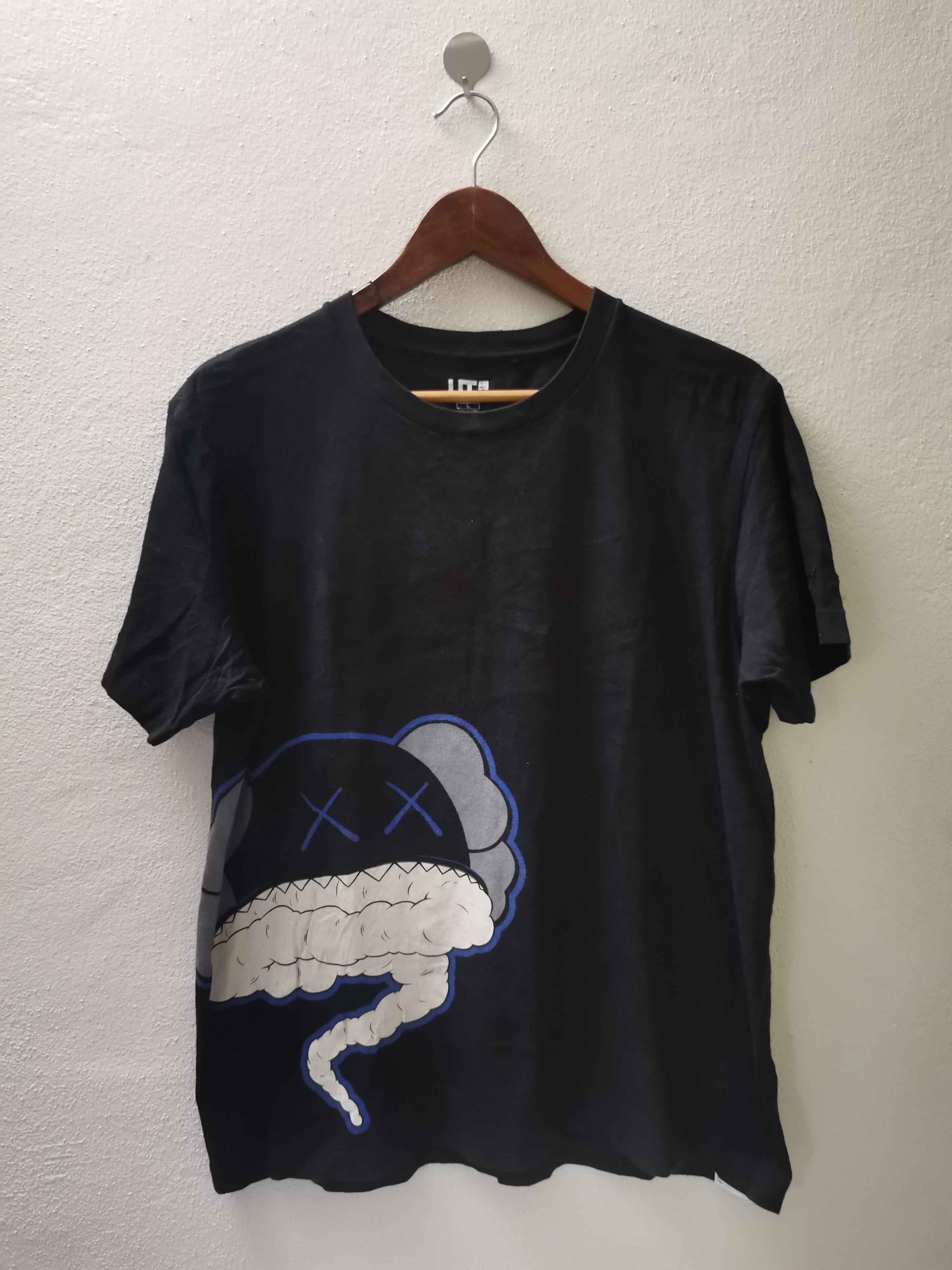 Kaws 💥RARE💥Kaws Genie Design Size US L / EU 52-54 / 3 - 1 Thumbnail