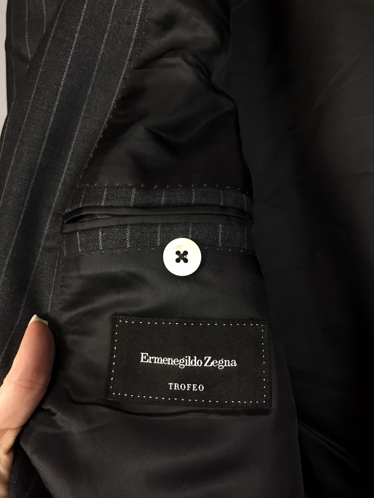 Ermenegildo Zegna Ermenegildo Zegna luxury designer costume Size 52R - 6 Thumbnail